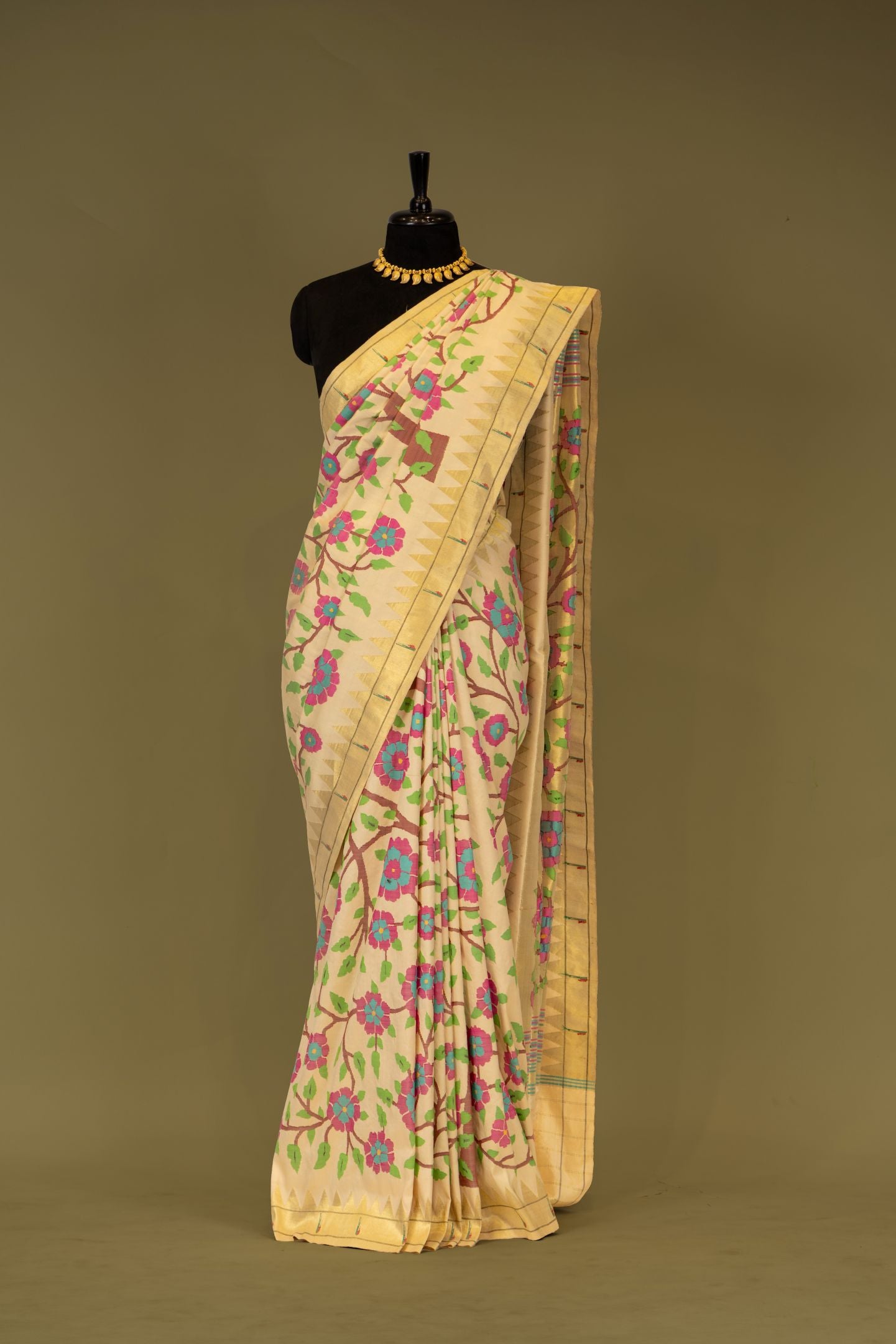 Handloom Brocade Paithani
