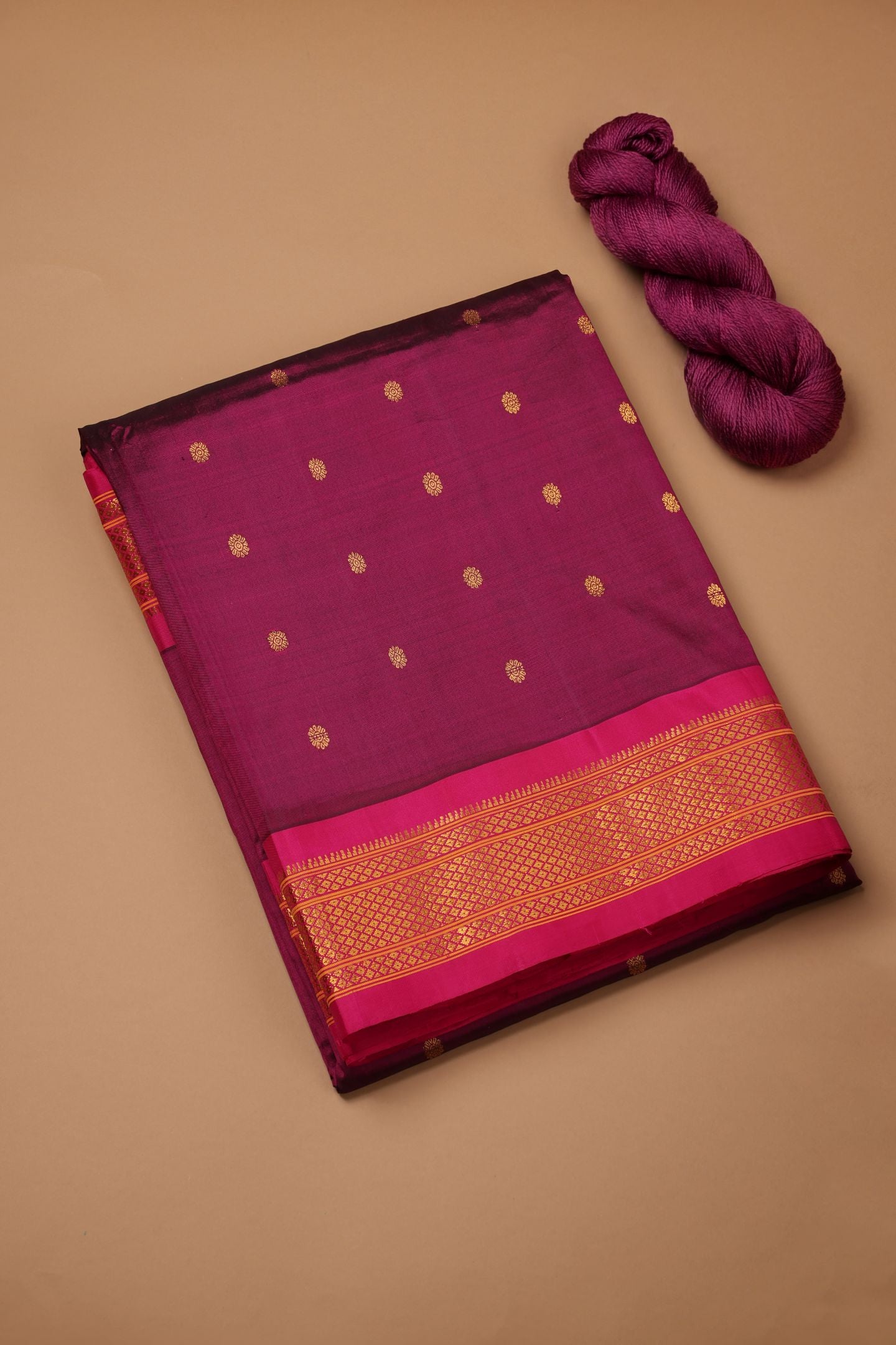 Kalanjali Contrast Border