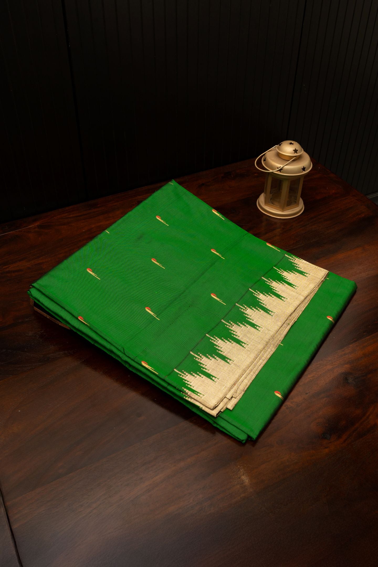 Small Temple Muniya All Over Butta