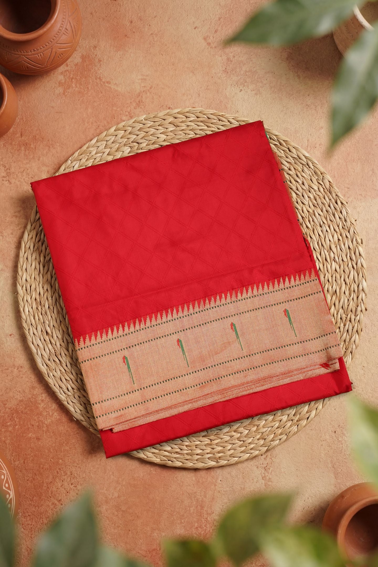 Muniya Emboss Design