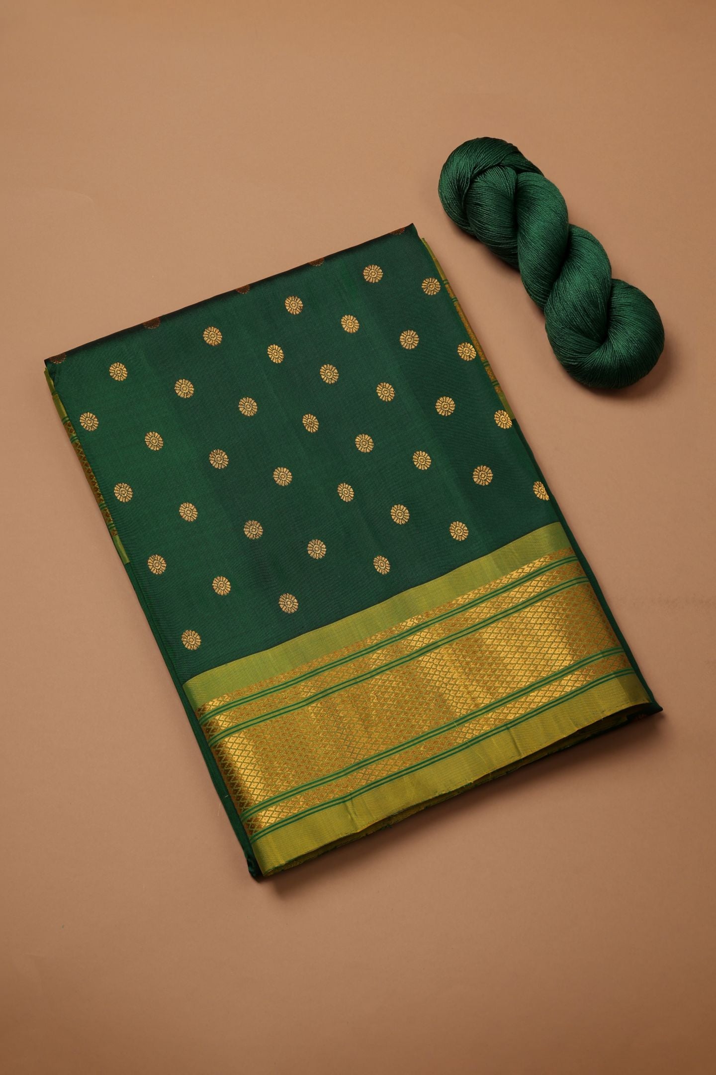 Kalanjali Contrast Border