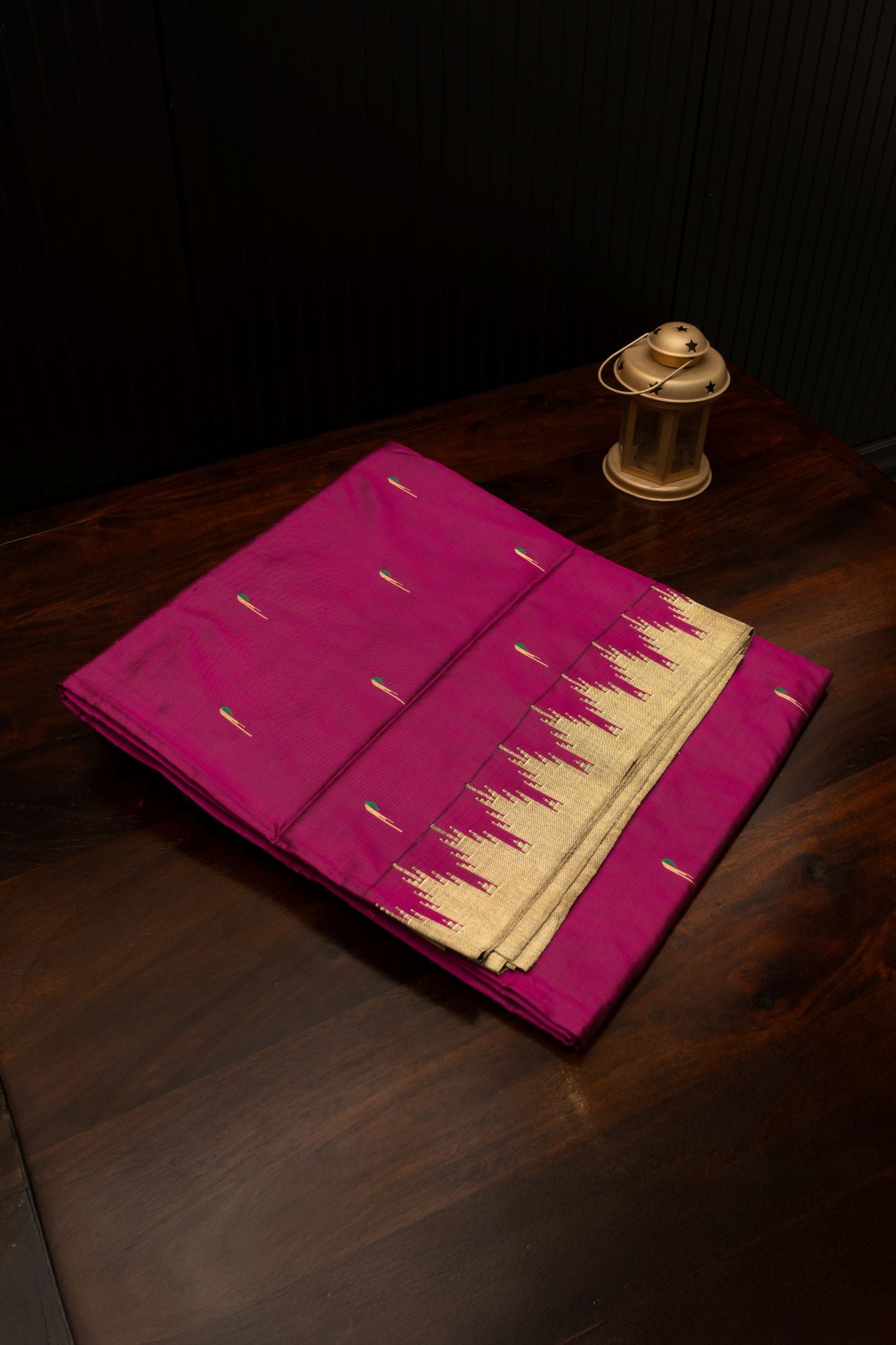 Small Temple Muniya All Over Butta