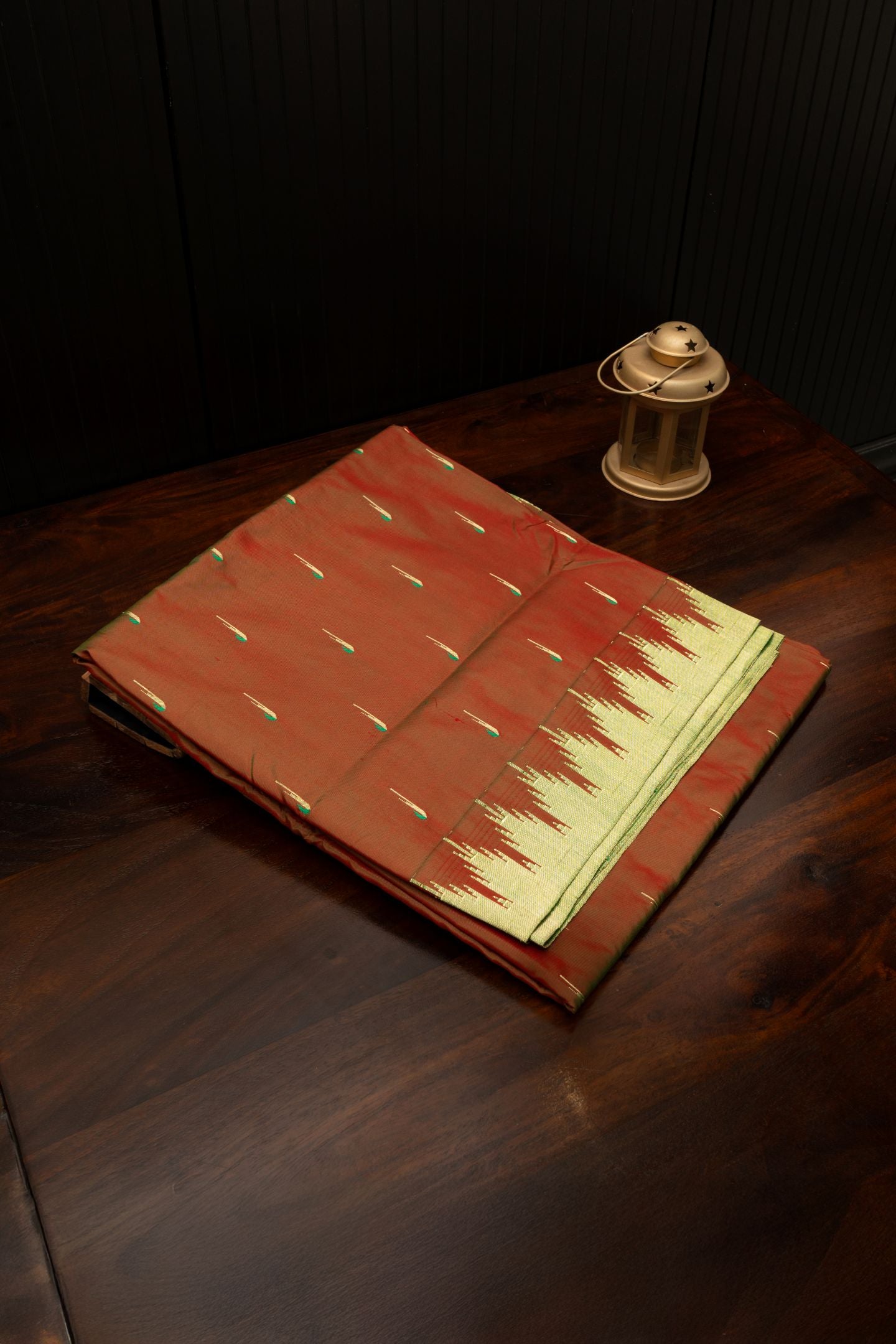 Small Temple Muniya All Over Butta