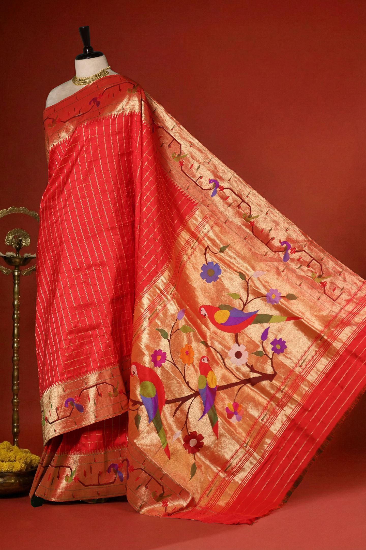 Handloom Checks Peacock Parrot Border Paithani