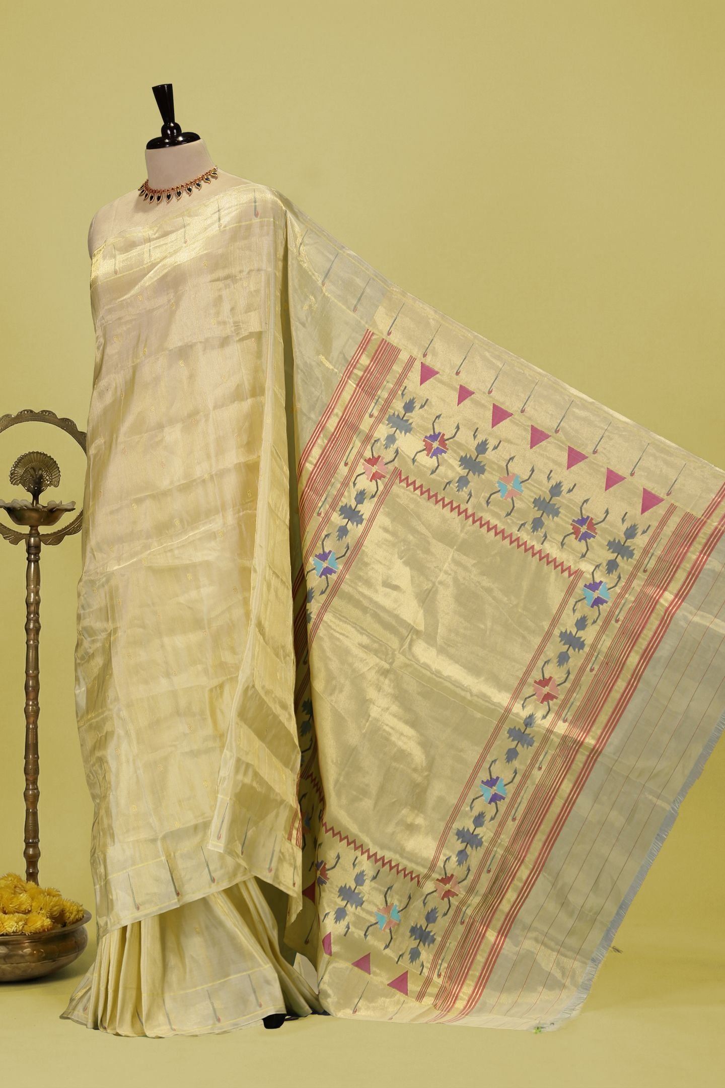 Handloom Traditional Muniya Tissue Paithani