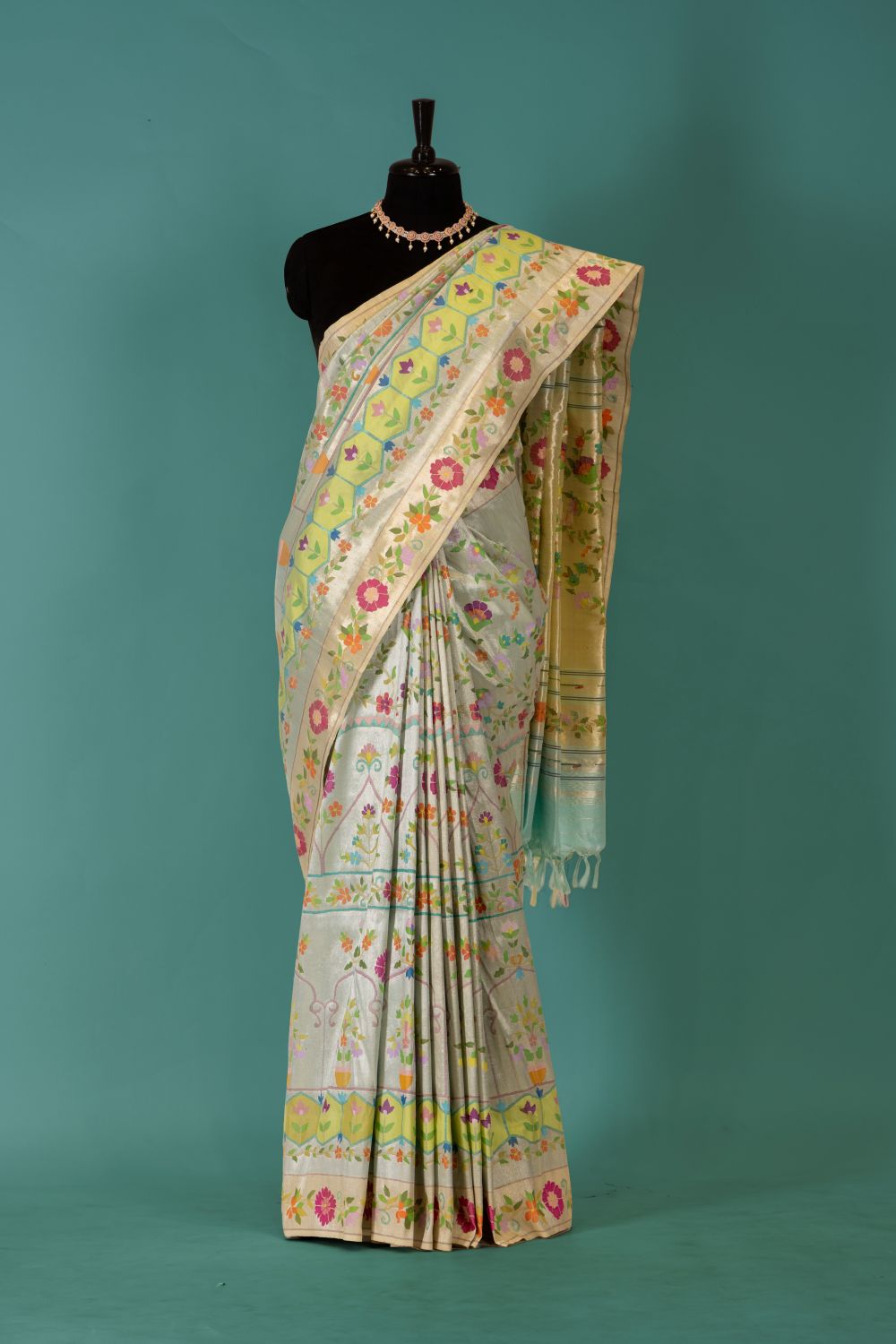 Handloom Brocade Paithani