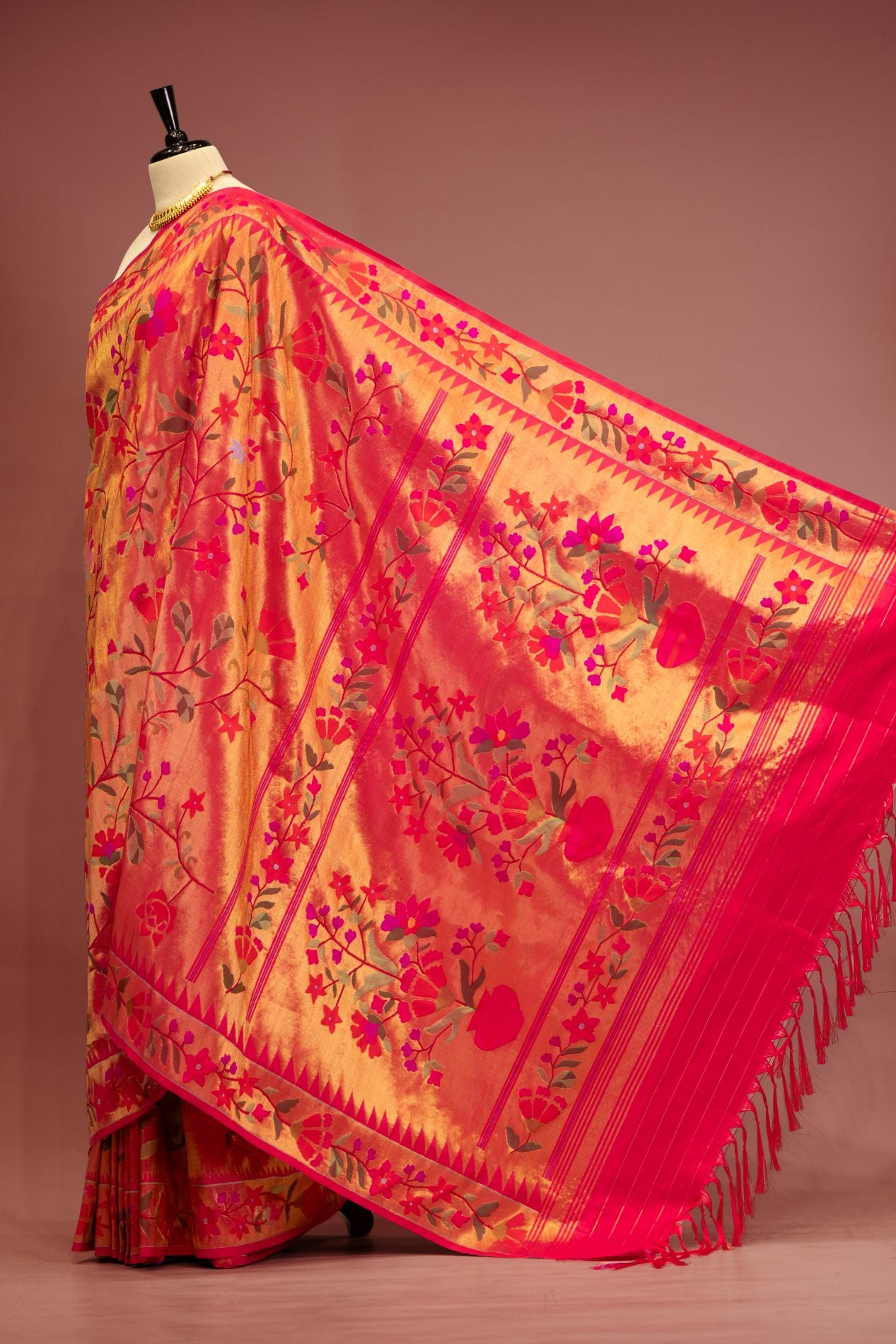 Handloom Brocade Paithani
