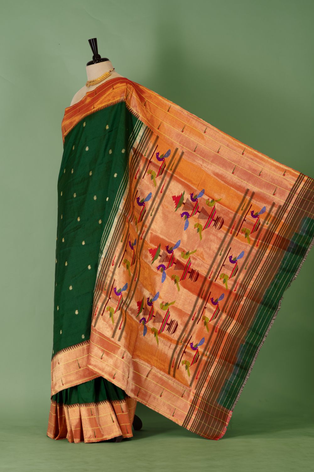 Handloom Tripple Muniya  Paithani