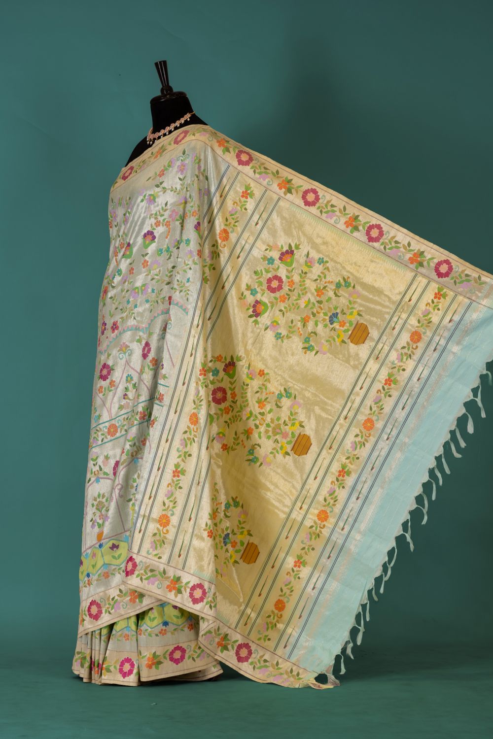 Handloom Brocade Paithani
