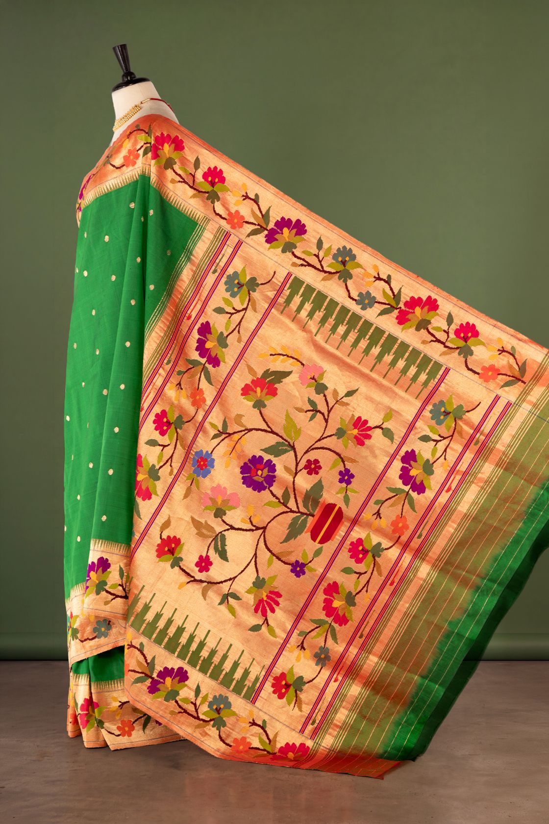 Handloom Brocade Paithani