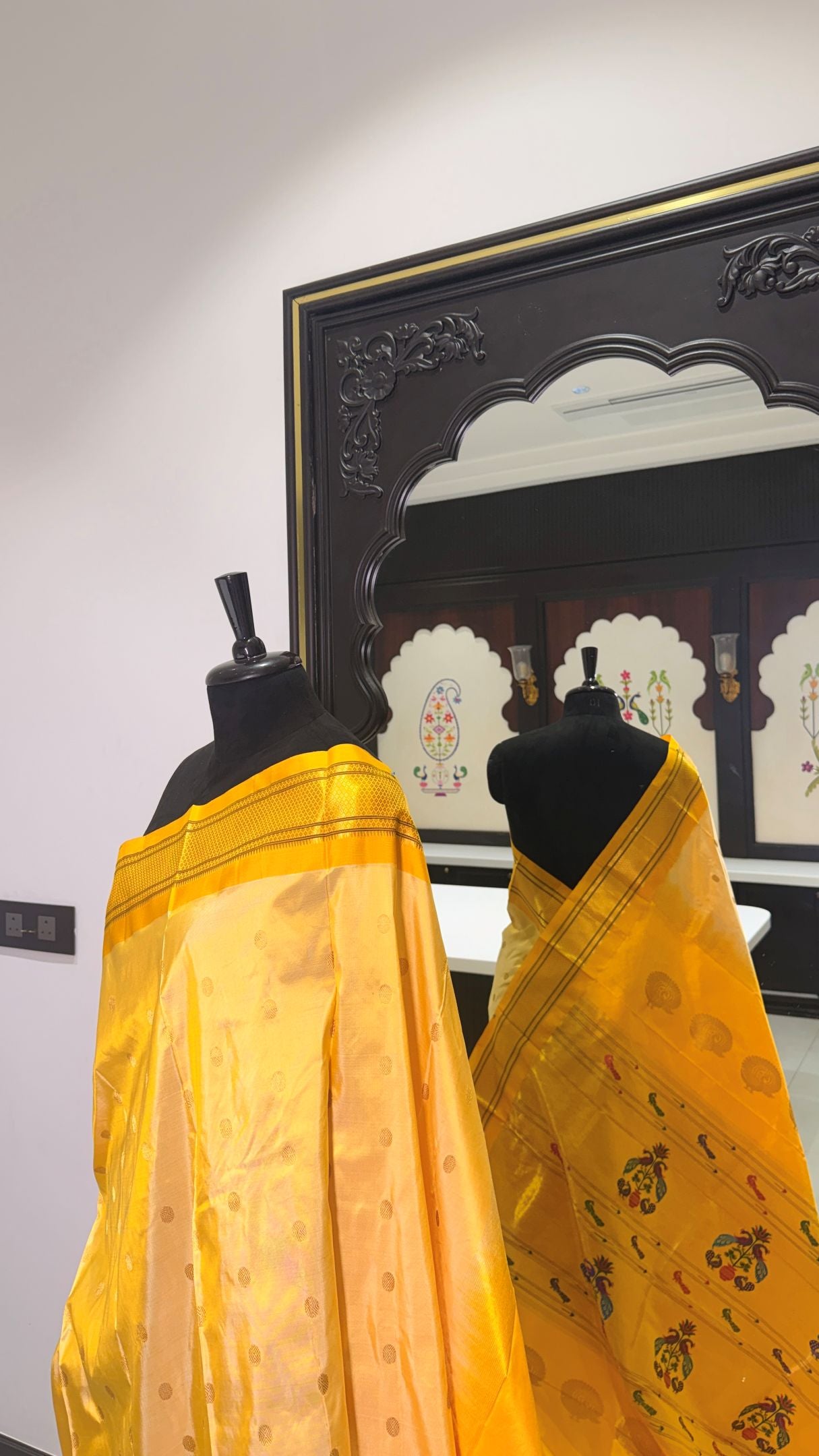 Kalanjali Contrast Border