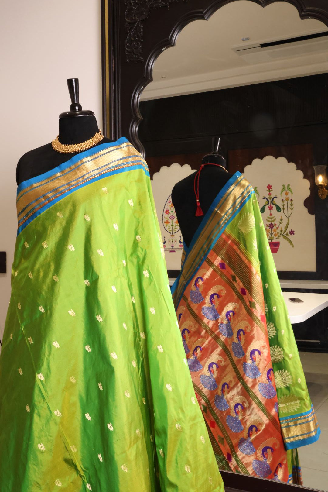 Handloom Nachare More Paithani