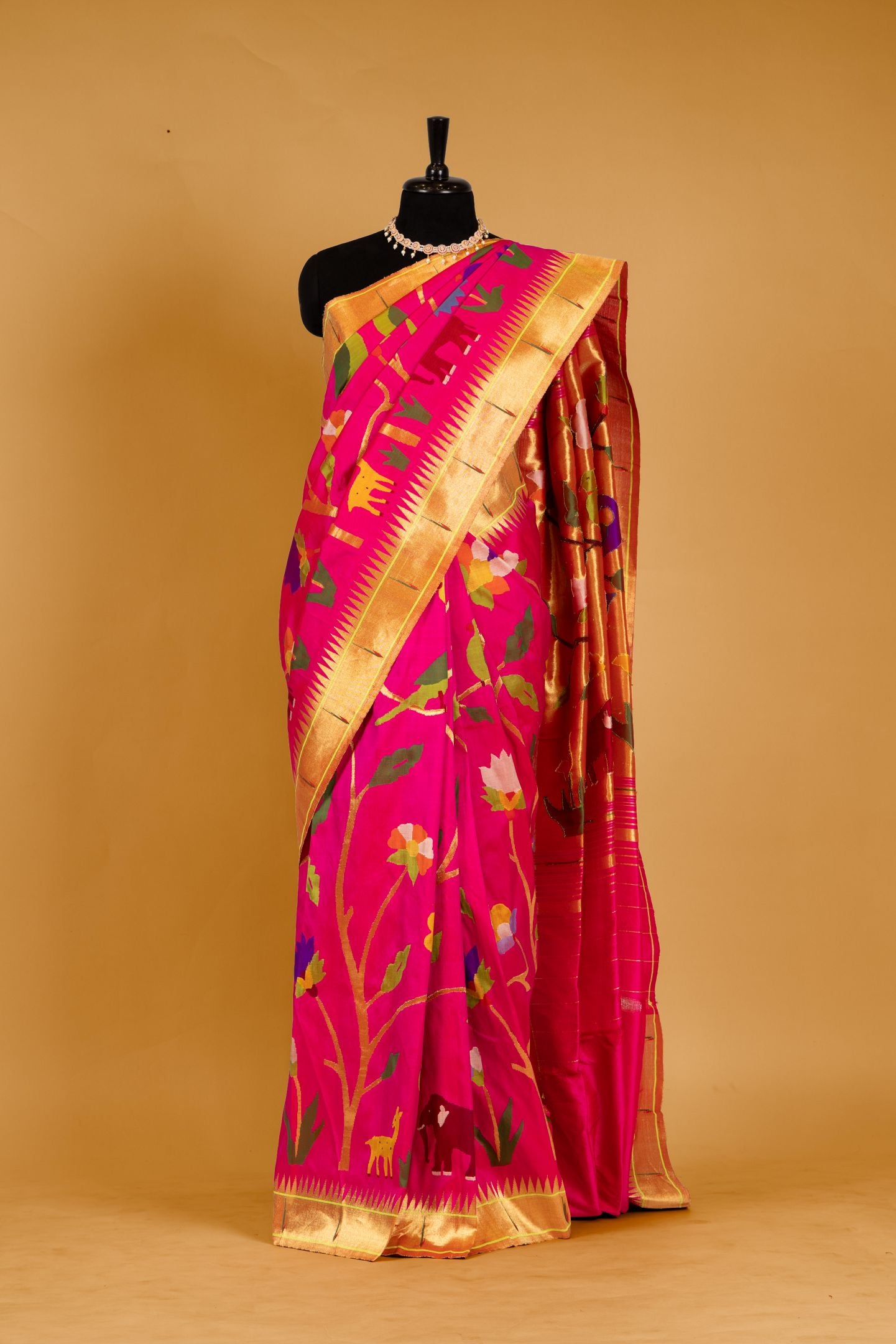 Handloom Brocade Paithani