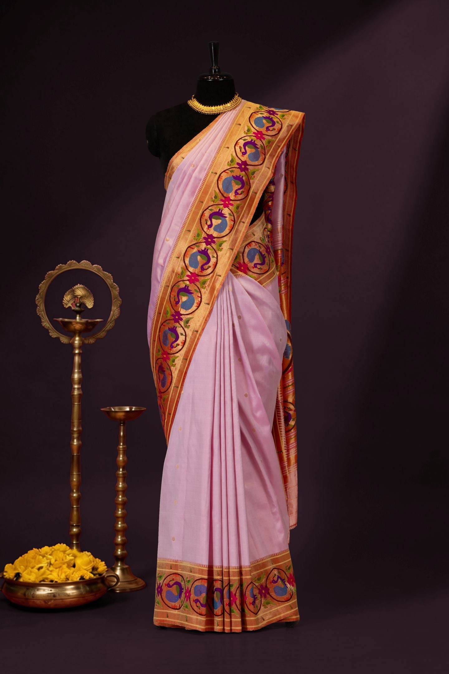 Handloom Bangdi Mor Paithani