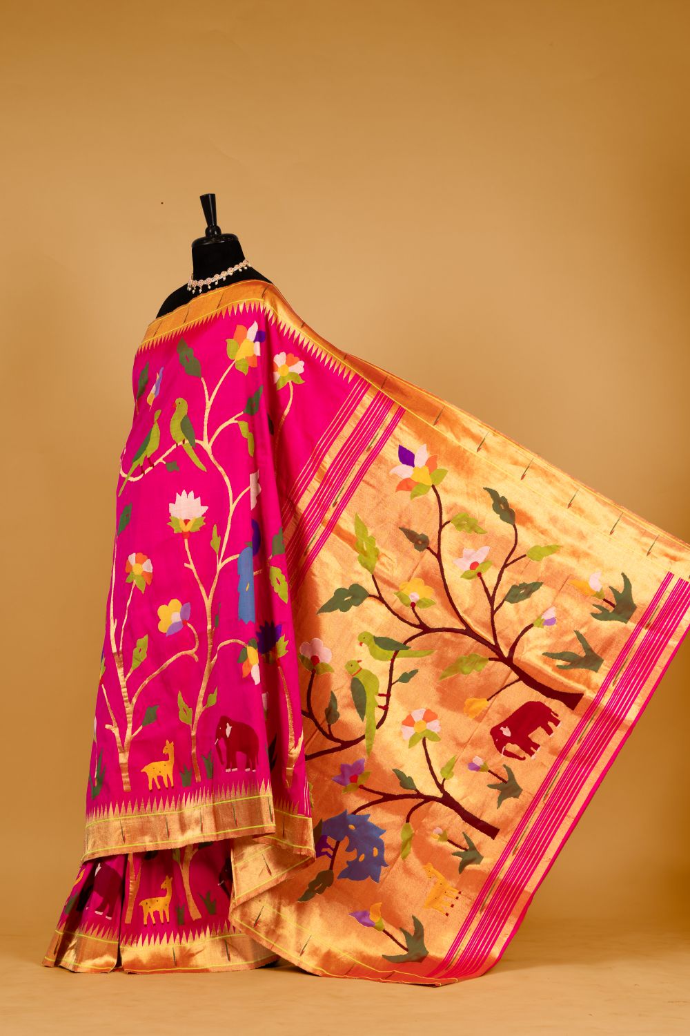 Handloom Brocade Paithani