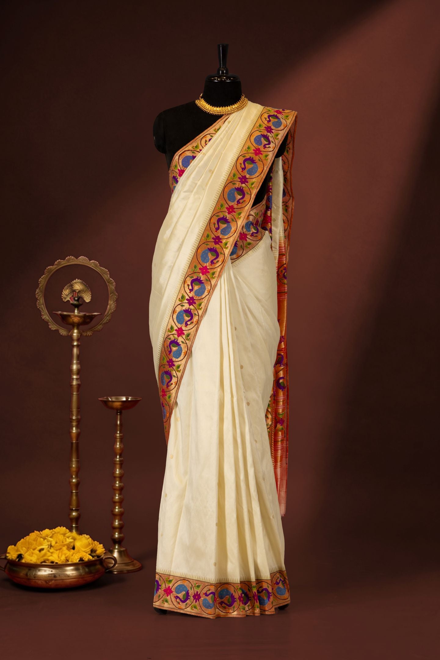 Handloom Bangdi Mor Paithani