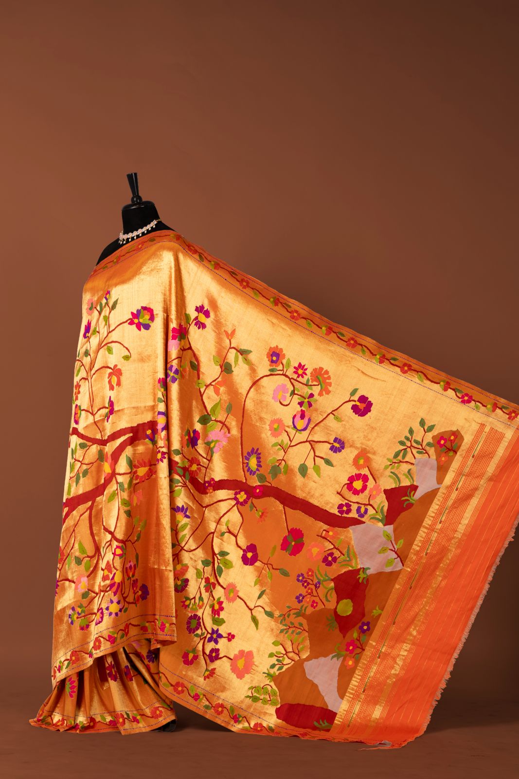 Handloom Brocade Paithani