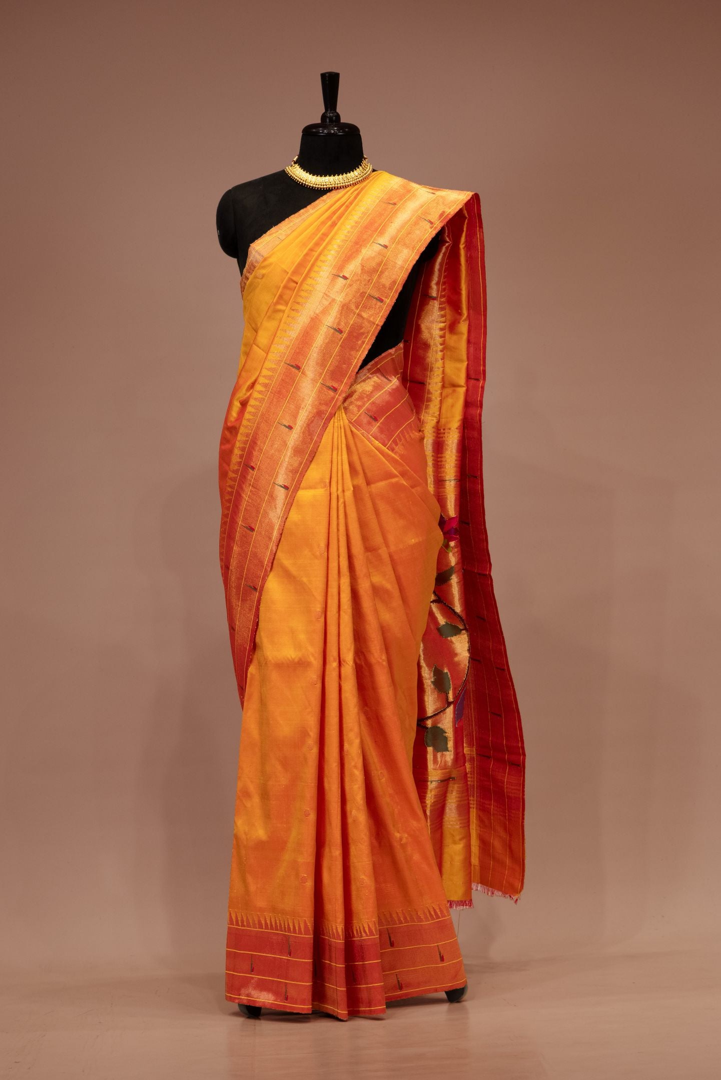 Handloom Tripple Muniya Paithani