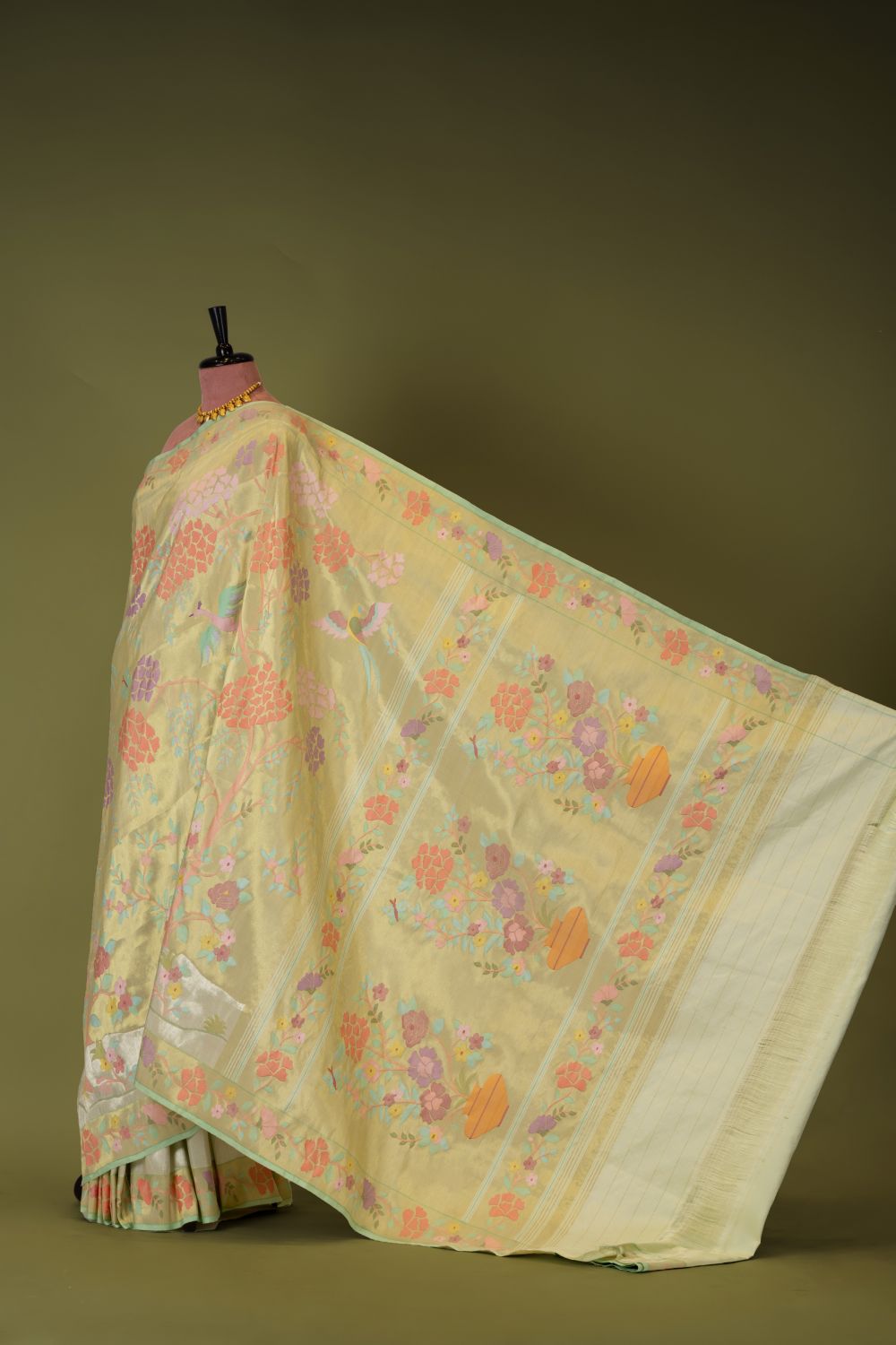Handloom Brocade Paithani