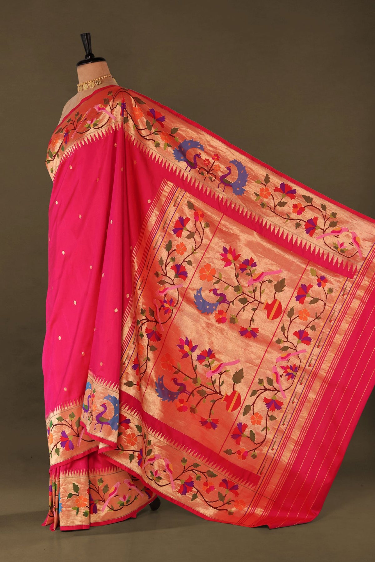 Handloom Brocade Paithani