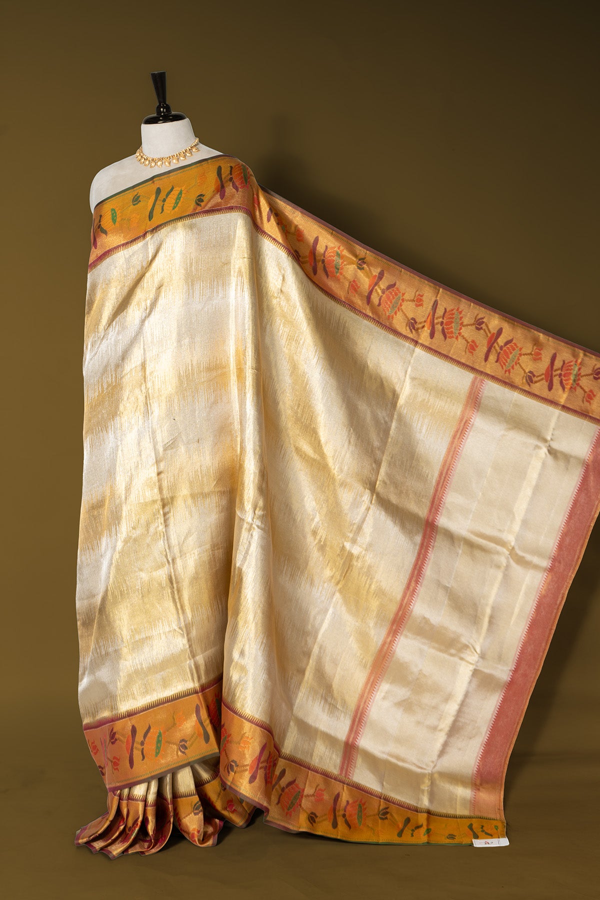Handloom Tissue Kanchi Lotus Border