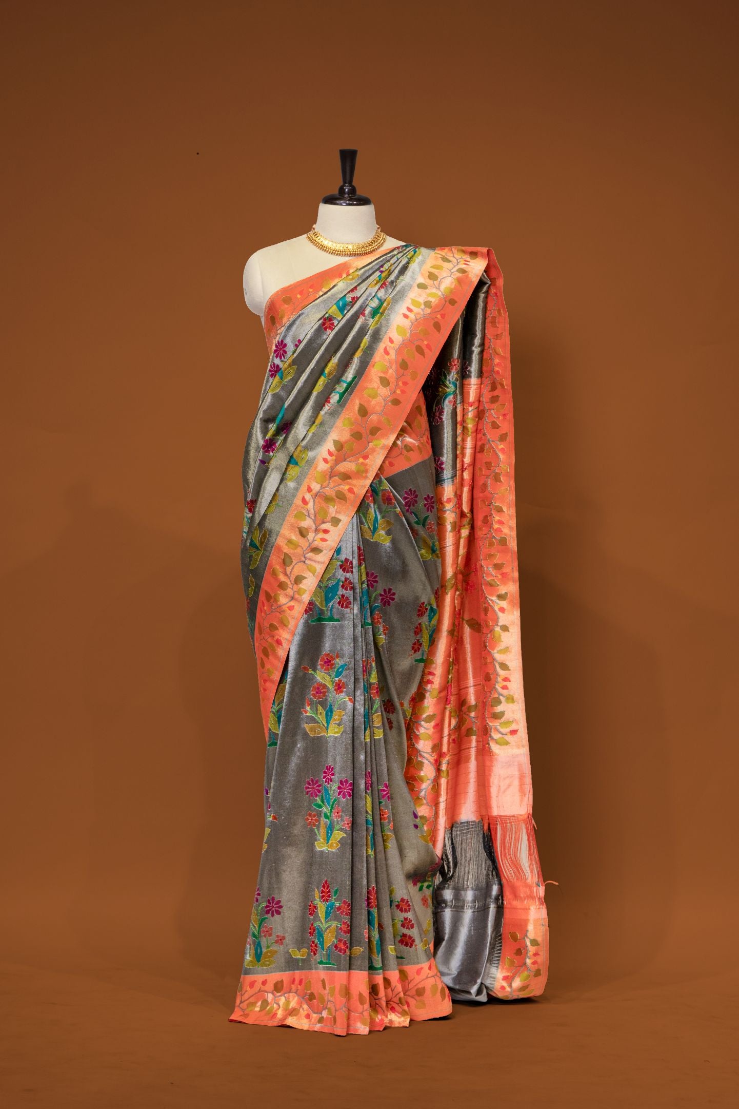 Handloom Brocade Paithani