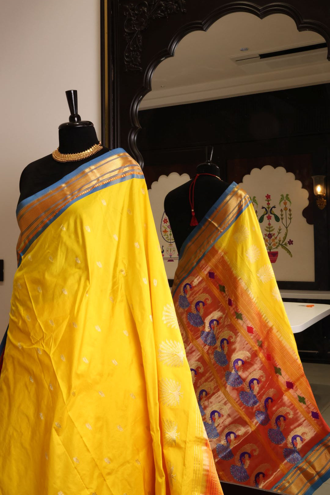 Handloom Nachare More Paithani