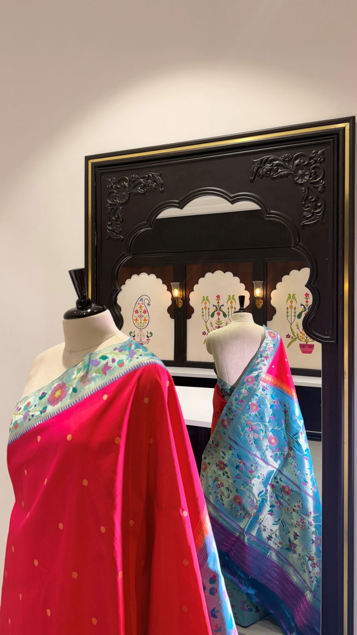Handwoven Jamdani Paithani with Contrast Big Border