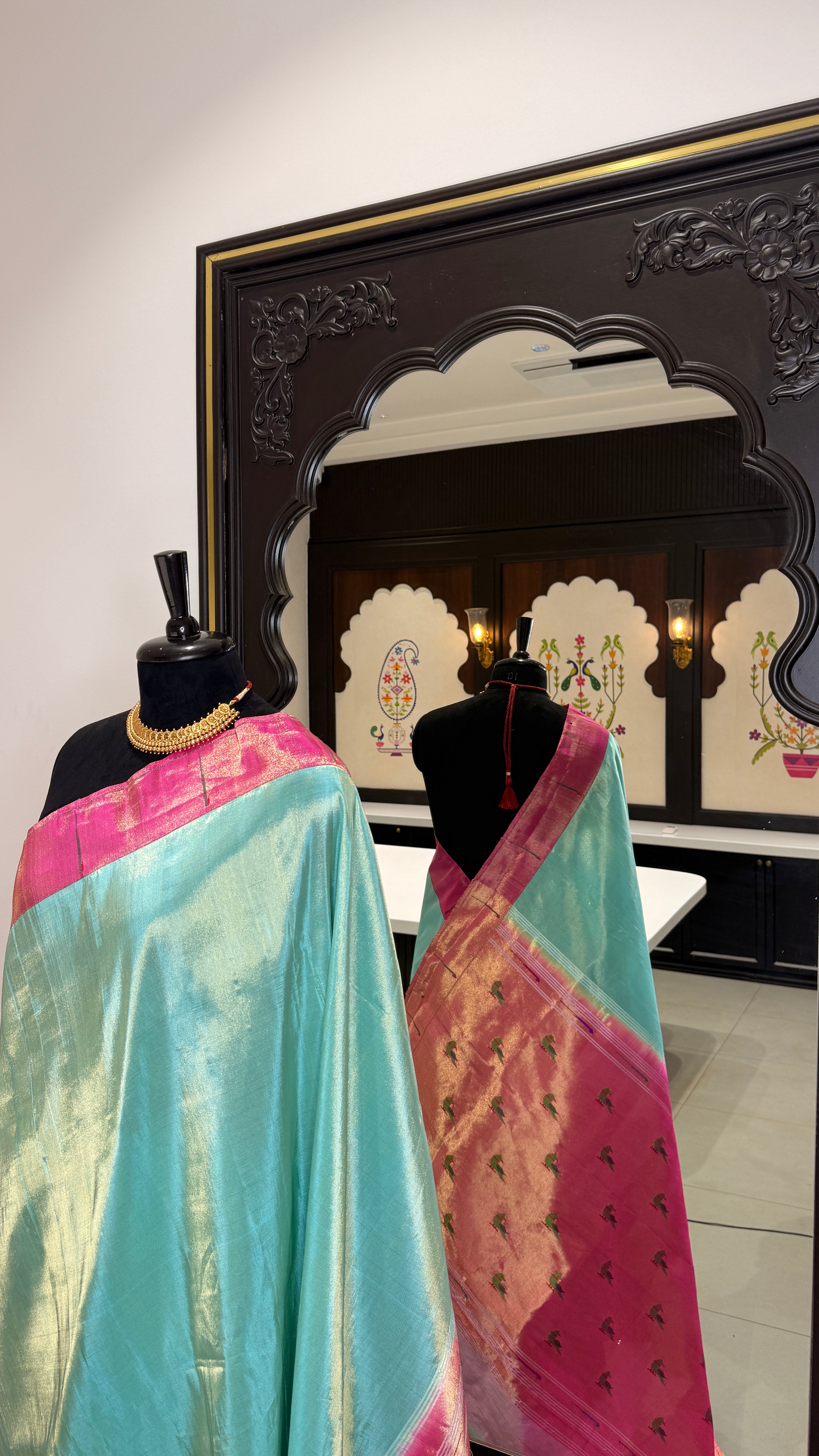Hand Woven Tissue Muniya Border Paithani