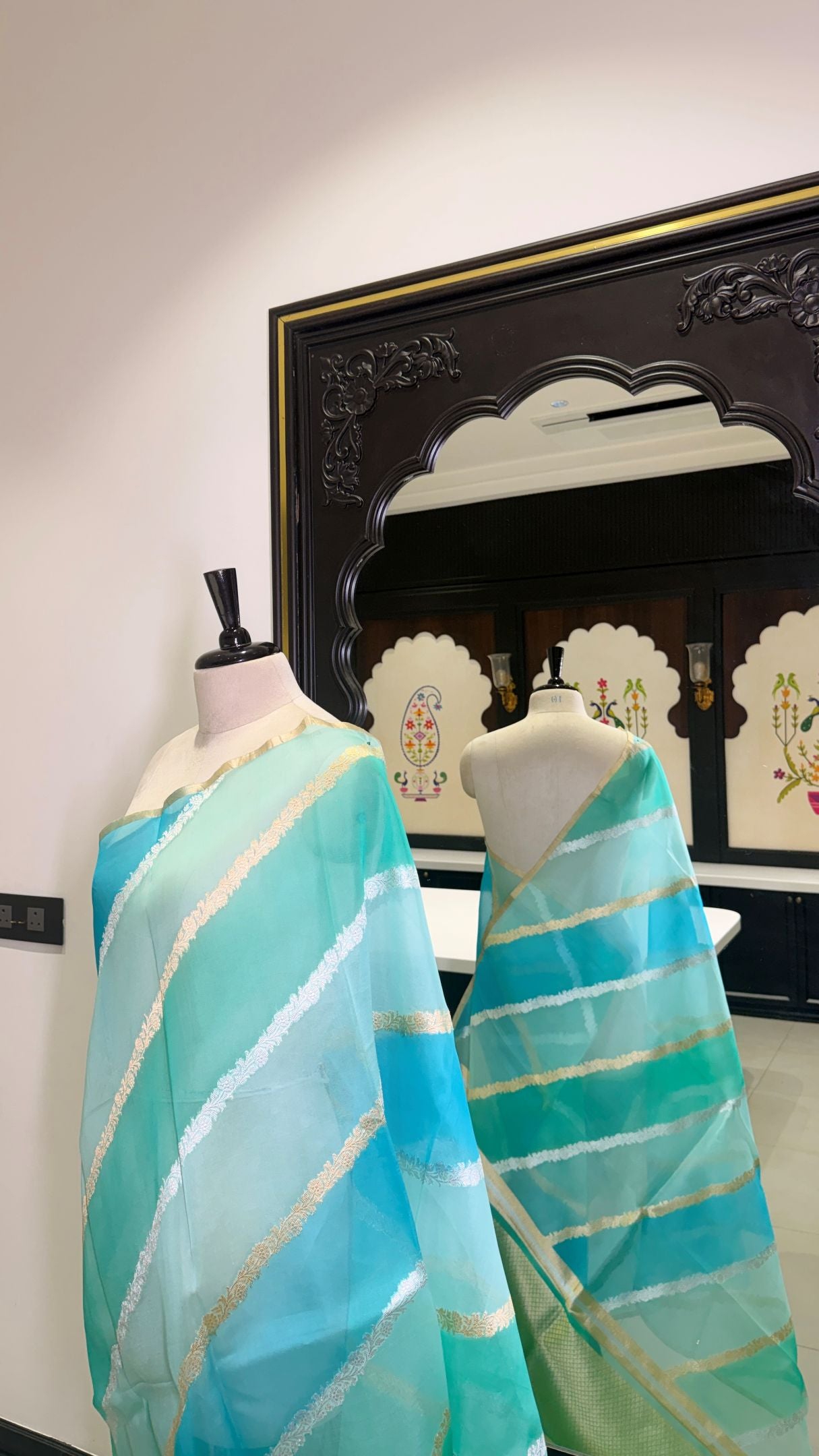Designer Kora Rangkat Stripe Saree