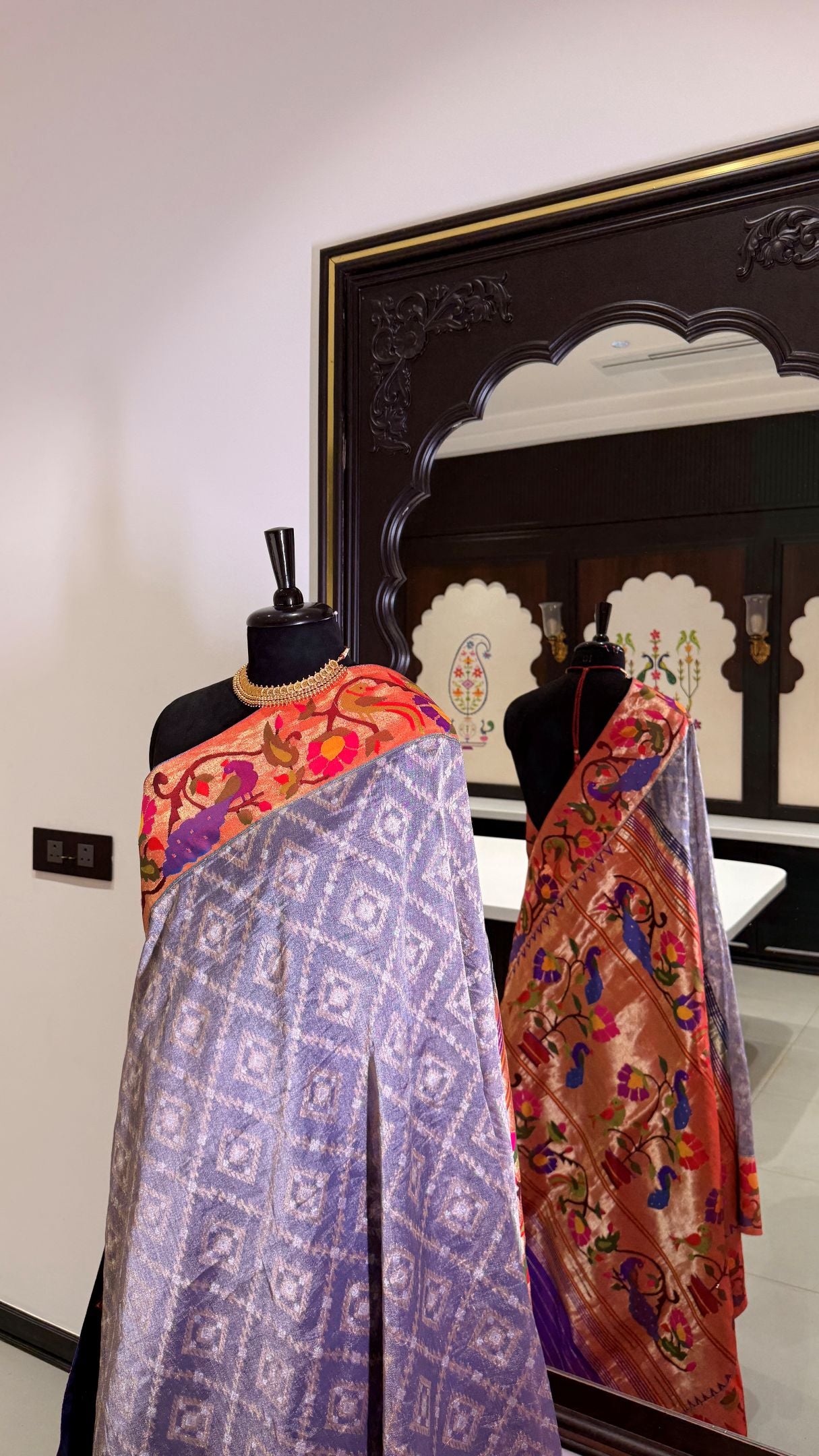 Handwoven Jamdani Tissue Fusion Paithani