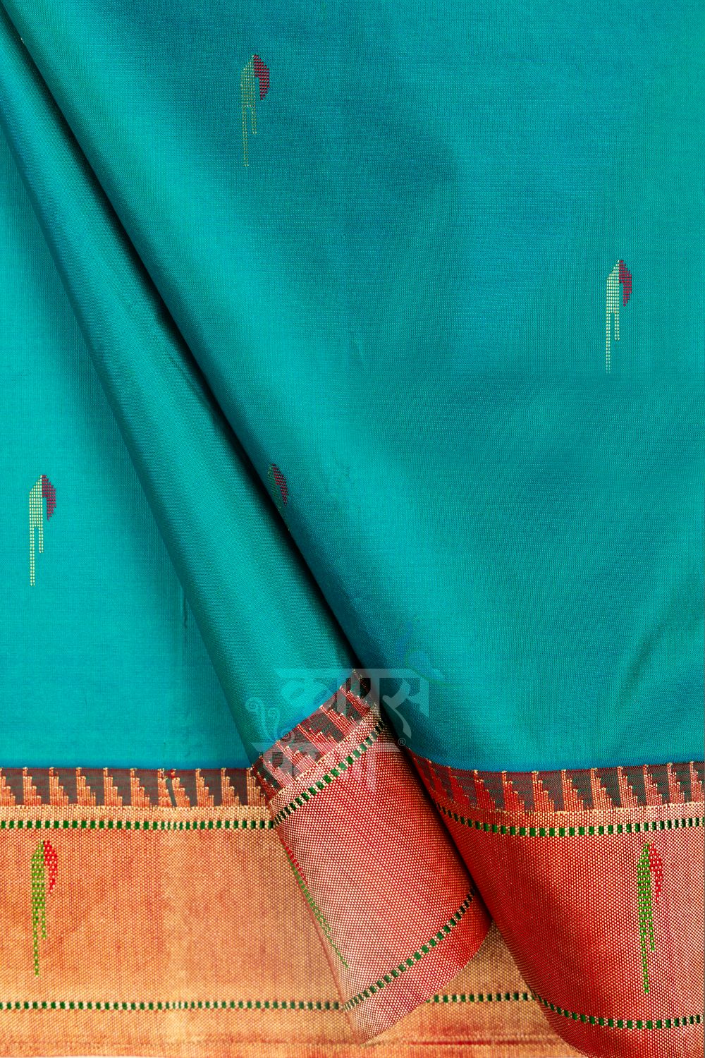 Gangotri Turning Pure Silk Muniya Saree