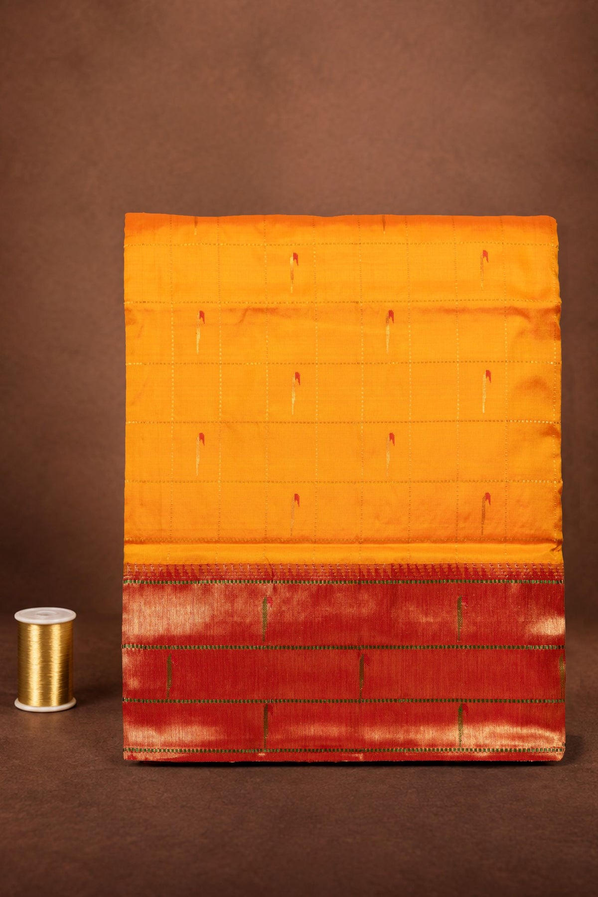 Krushnanjali Checks Alternate Muniya Butta Saree