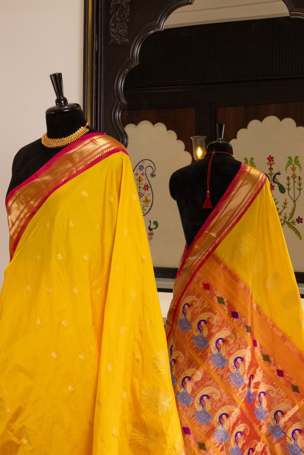 Handloom Nachare More Paithani