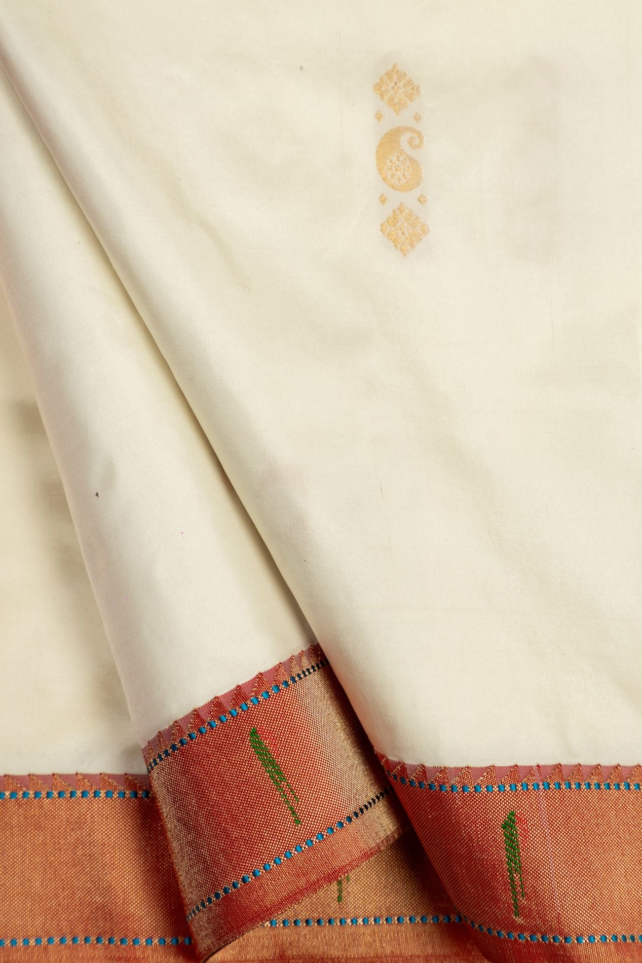 Traditional Pure Silk Muniya Saree