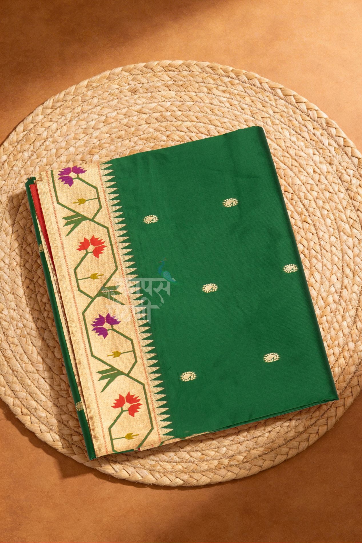 Traditional Asavali Border Designer Saree