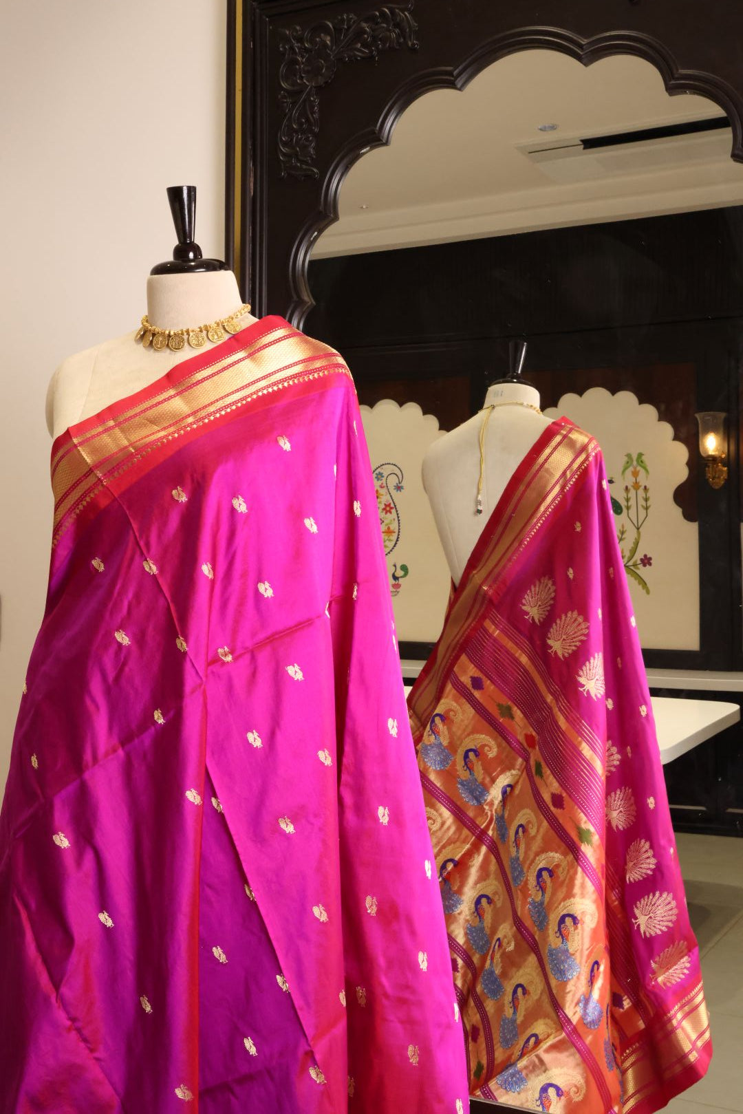 Handloom Nachare More Paithani