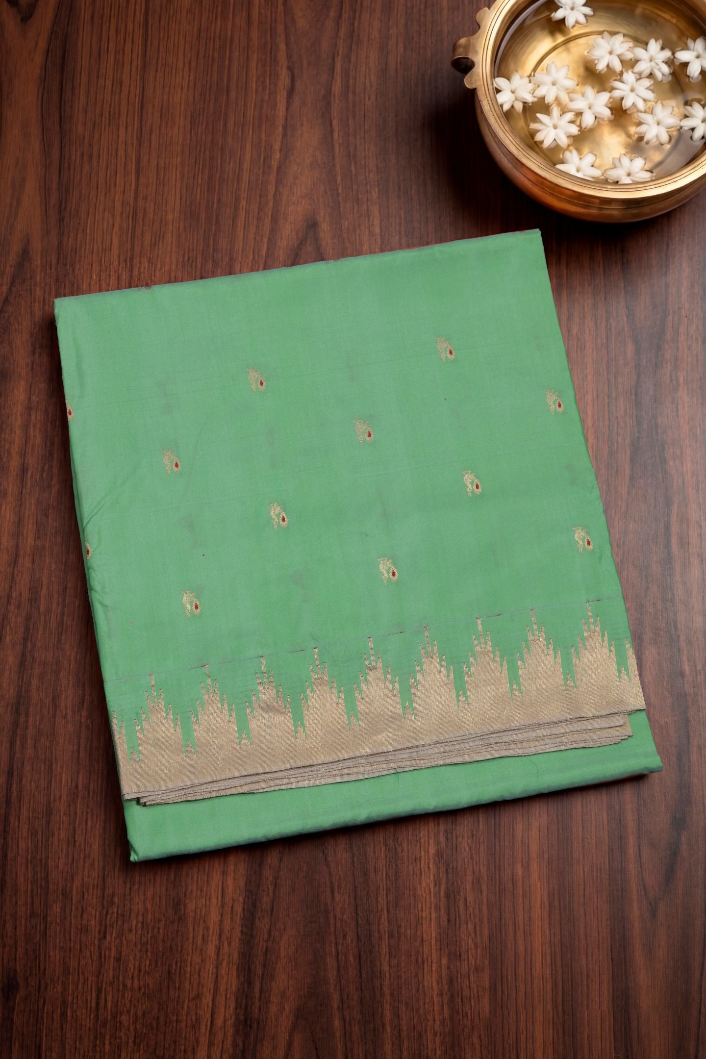 Traditional Pure Silk Small Temple Border Meena Butta Saree