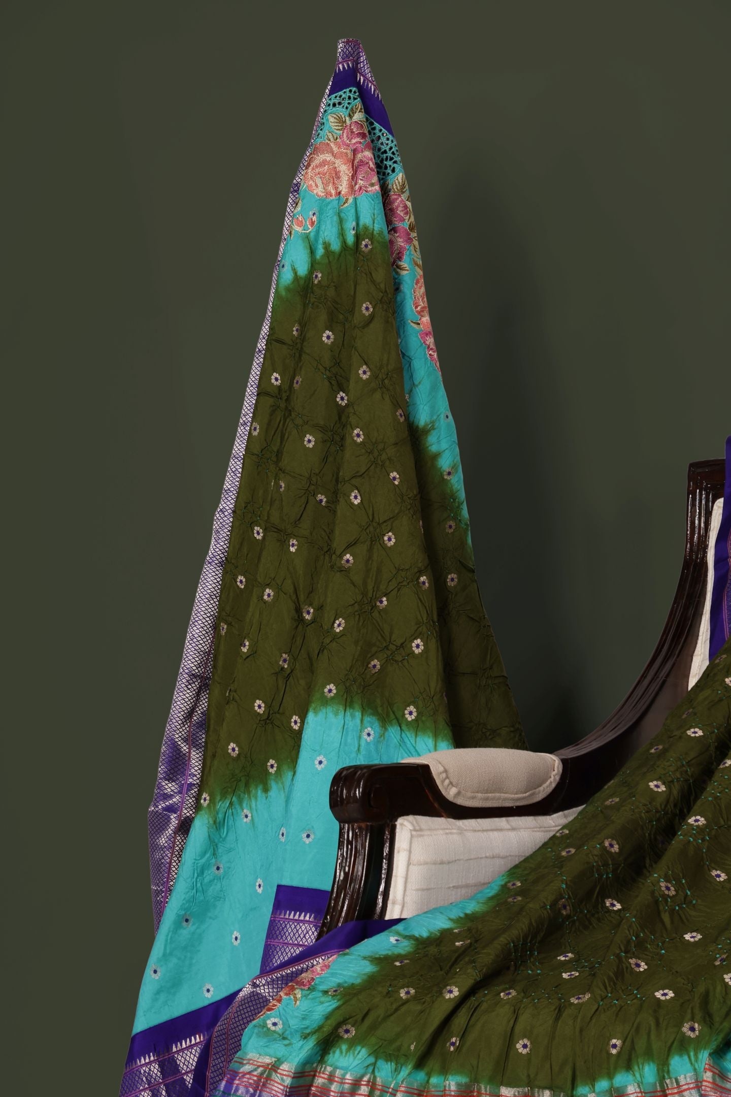 Kadiyal Cut-Work Bandhej