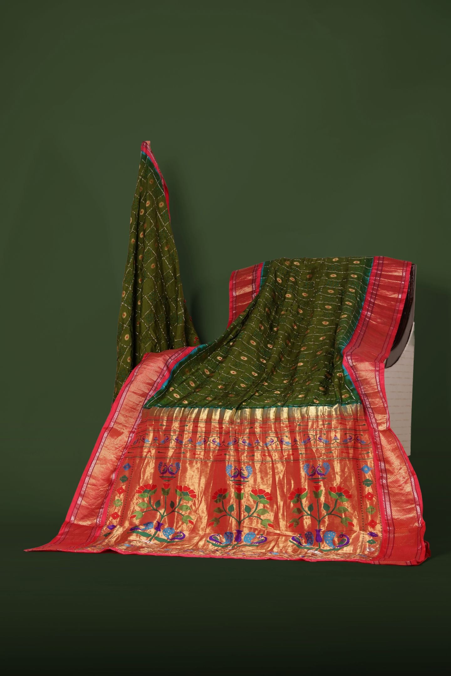 Kadiyal Checks All Over Meena Butta Bandhej