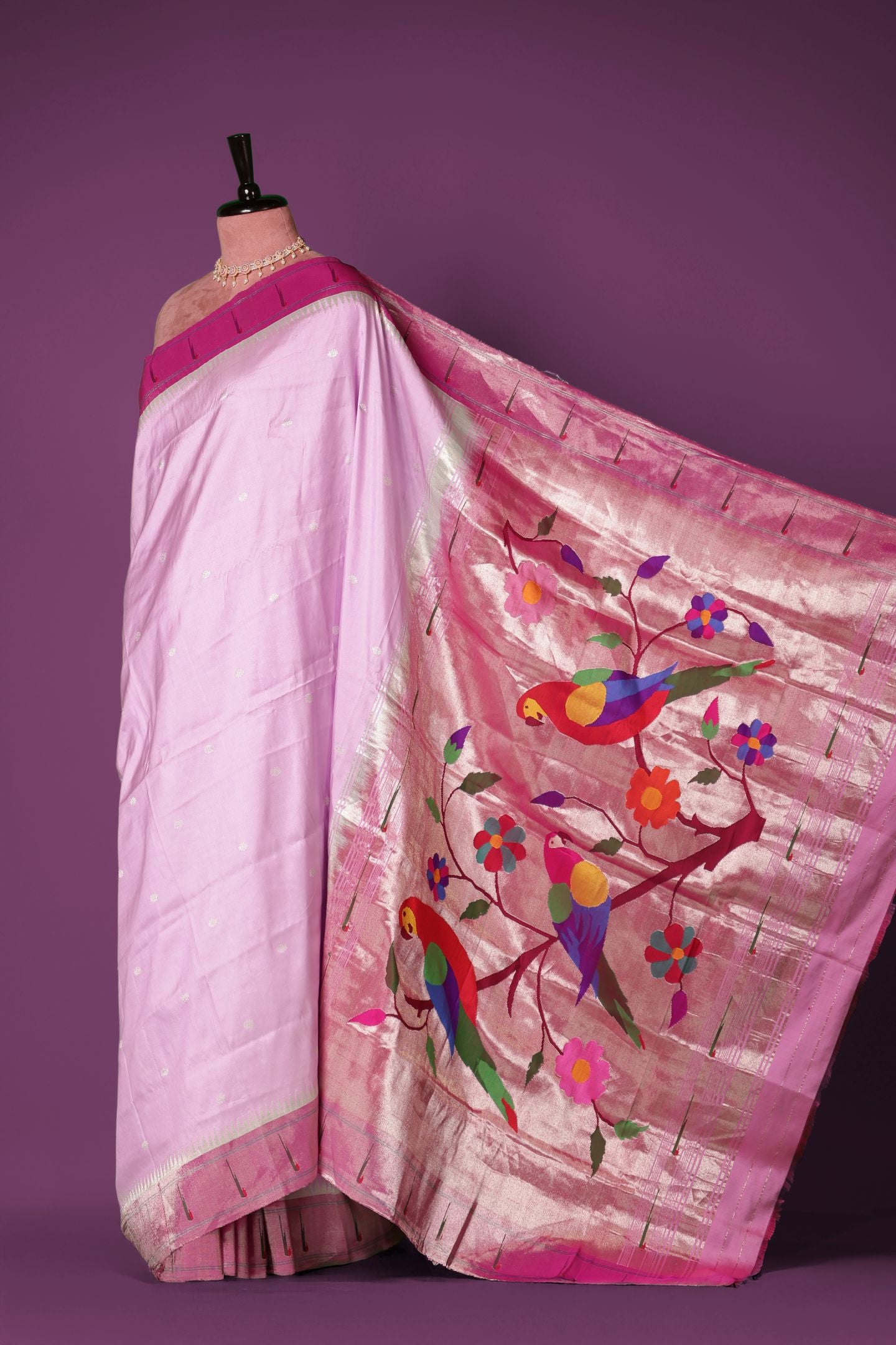 Hand Woven Muniya Paithani