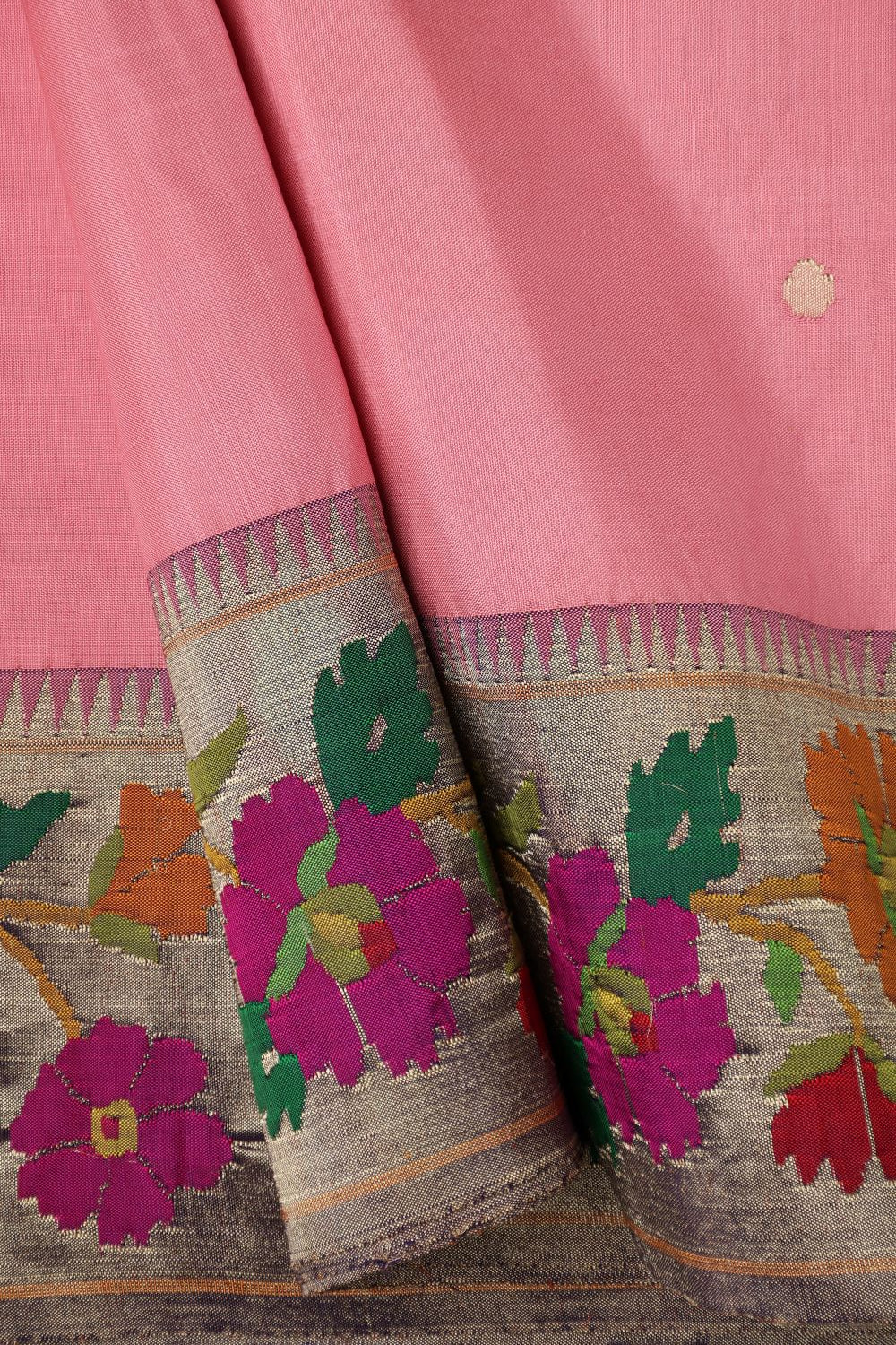 Handloom Floral Border Paithani