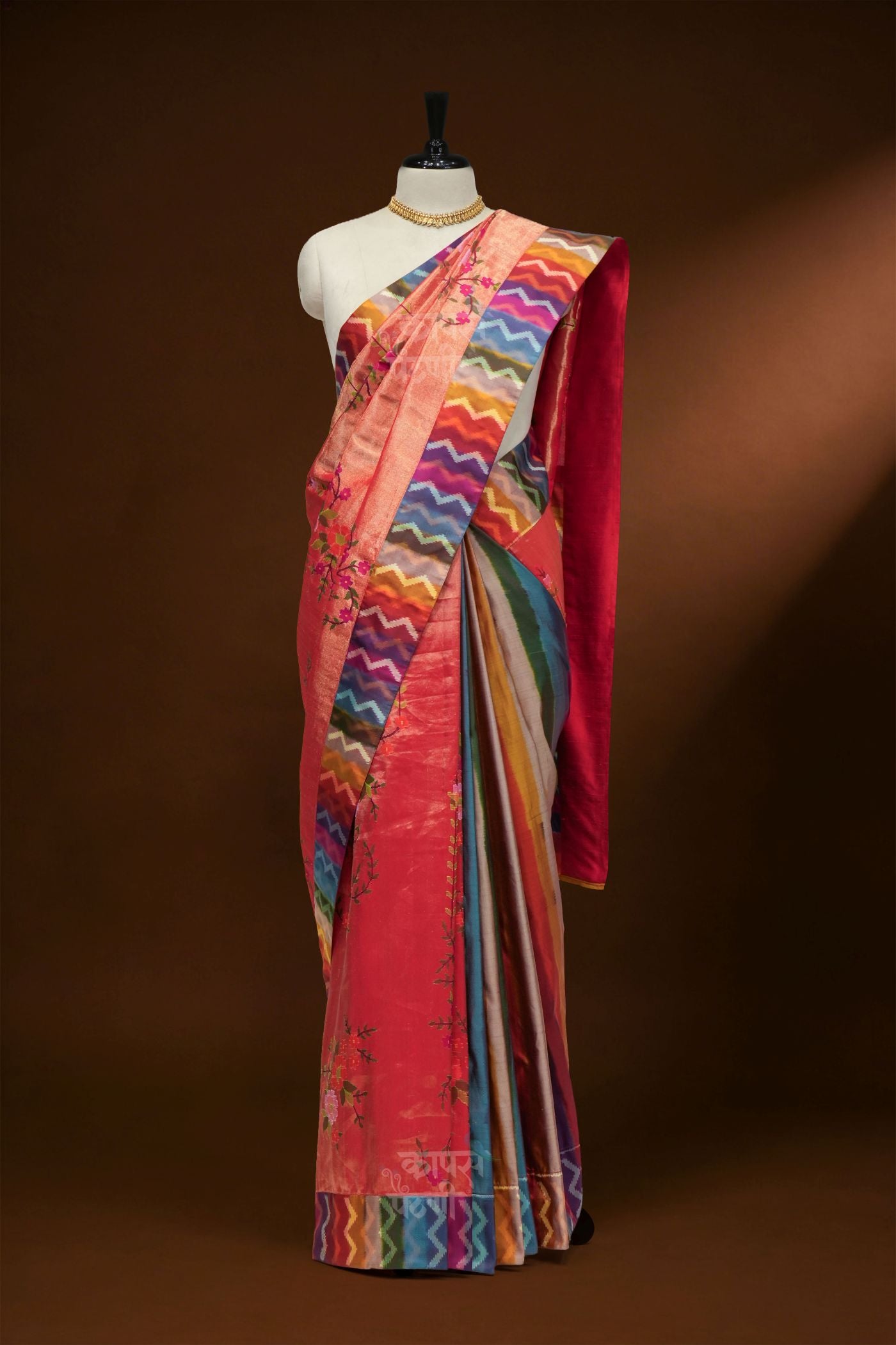 Handwoven Fusion Leheriya Allover Brocade Paithani