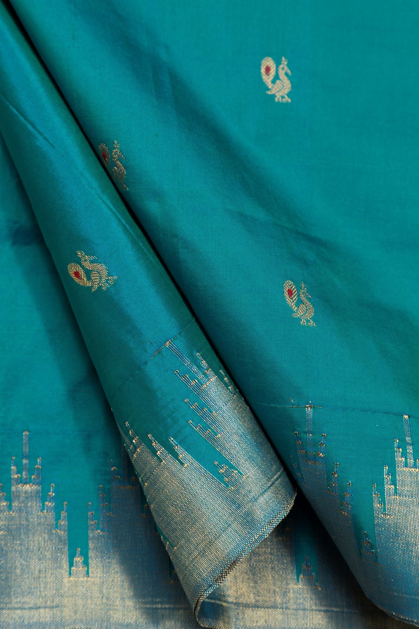 Traditional Pure Silk Small Temple Border Meena Butta Saree