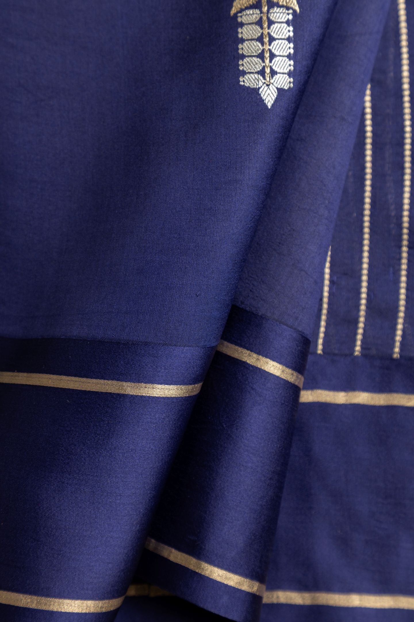 Hand Woven Mango Silk Saree