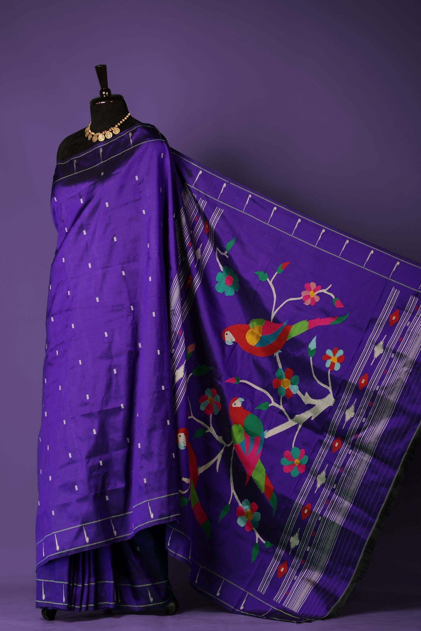 Hand Woven Resham Border Muniya Paithani