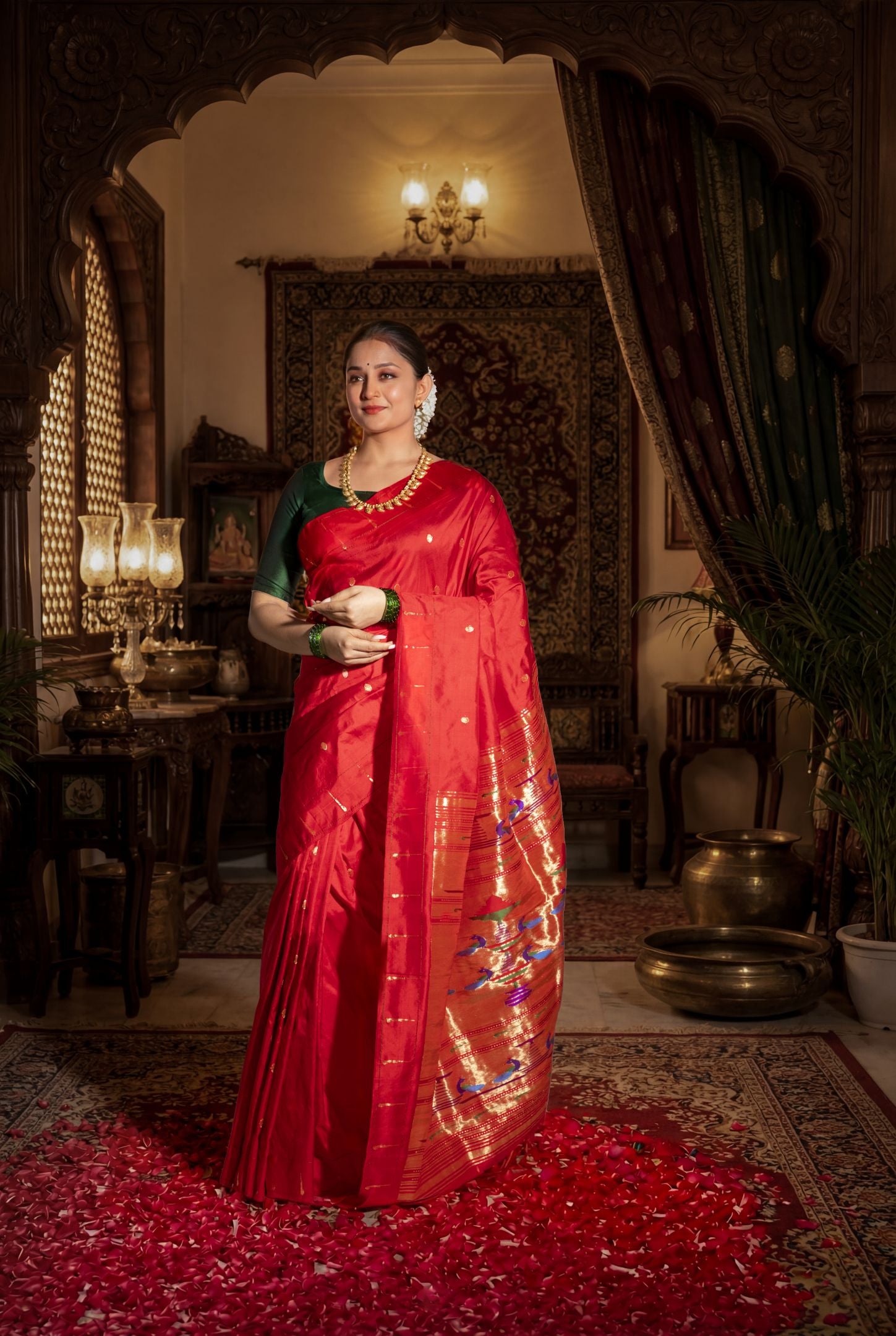 Handloom Traditional Muniya Paithani