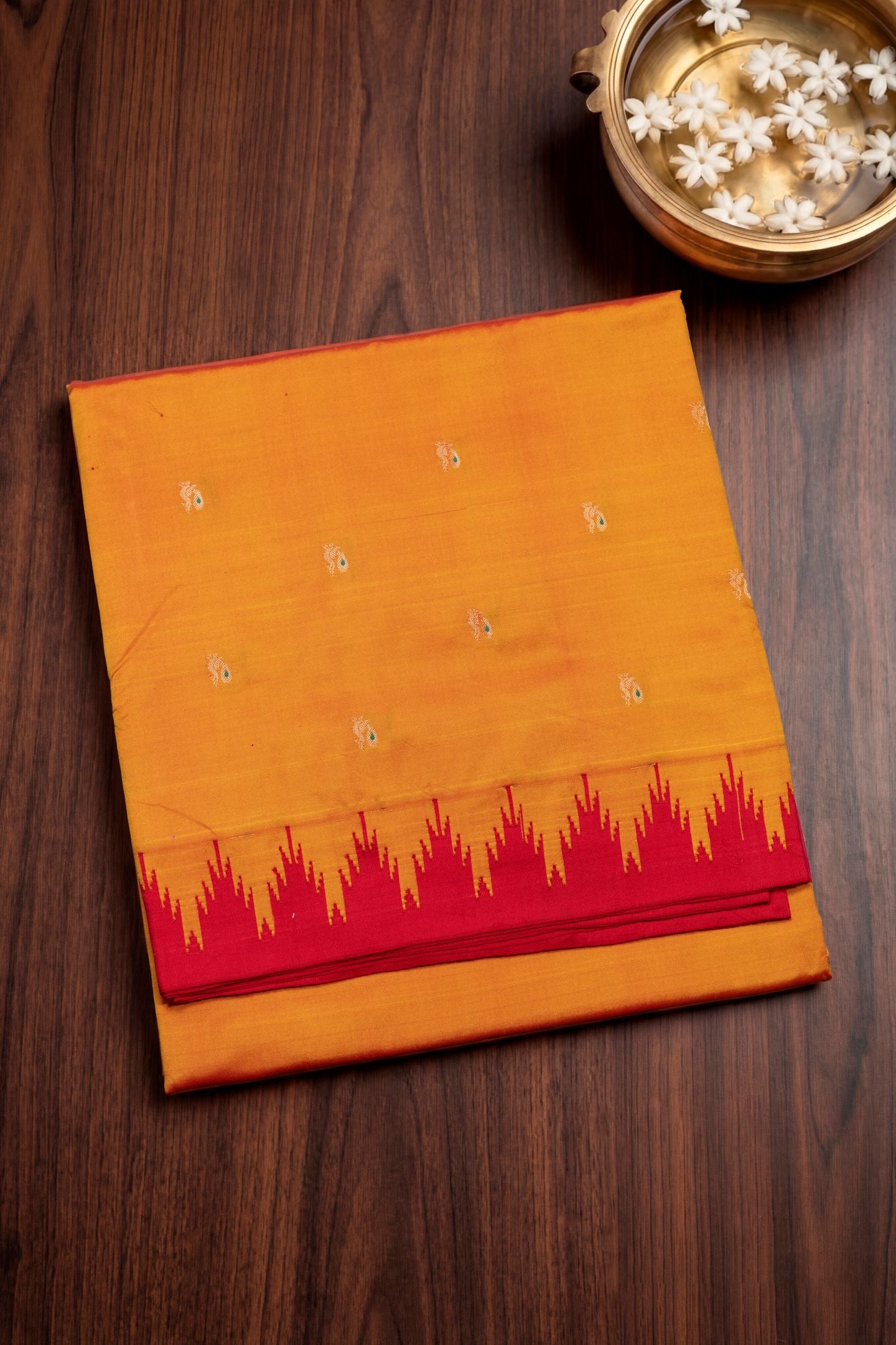 Traditional Pure Silk Small Temple Border Meena Butta Saree