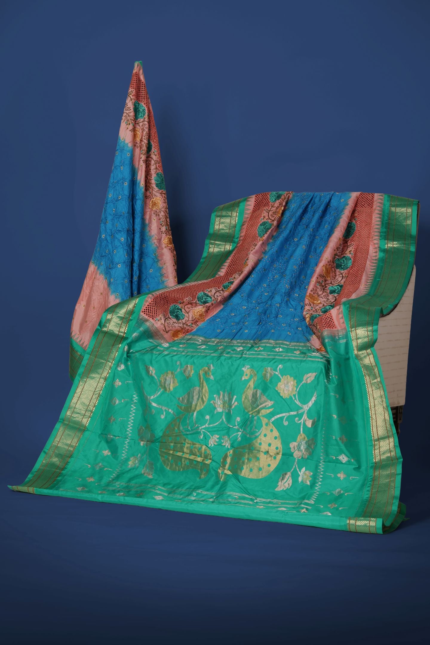 Kadiyal Cut-Work Bandhej