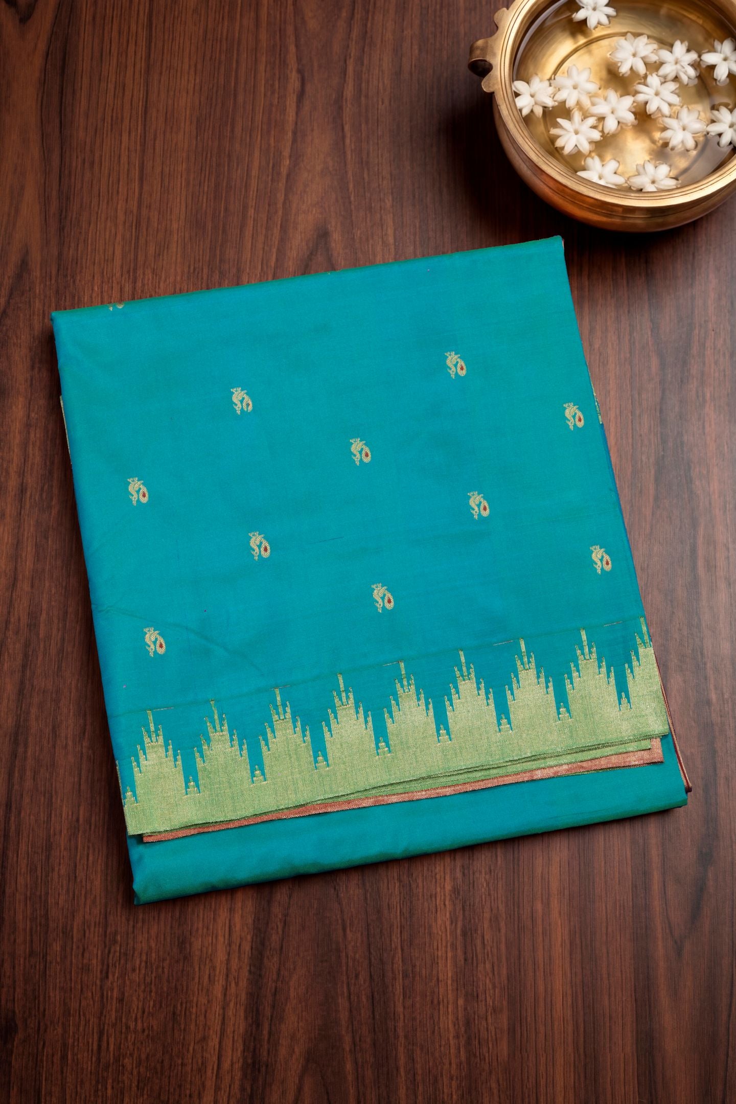 Traditional Pure Silk Small Temple Border Meena Butta Saree